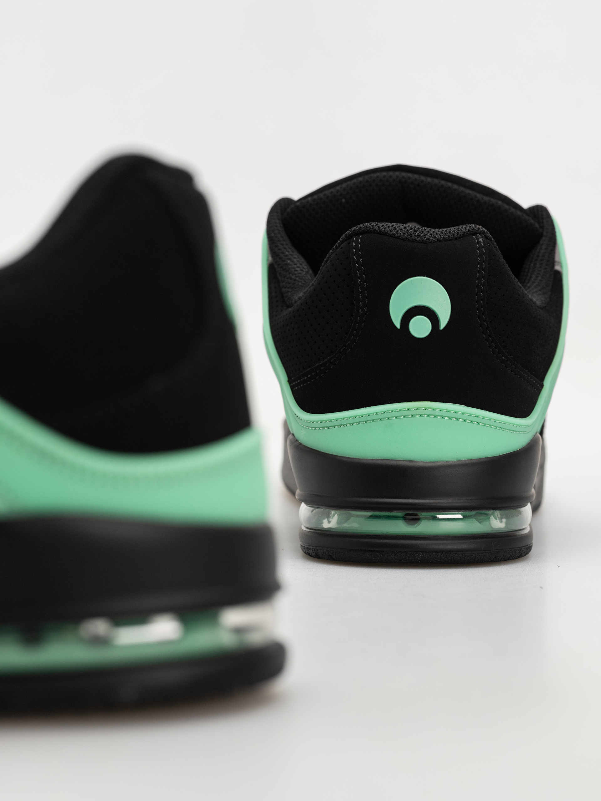 Обувки Osiris Pixel (blk/chr/grn glow)