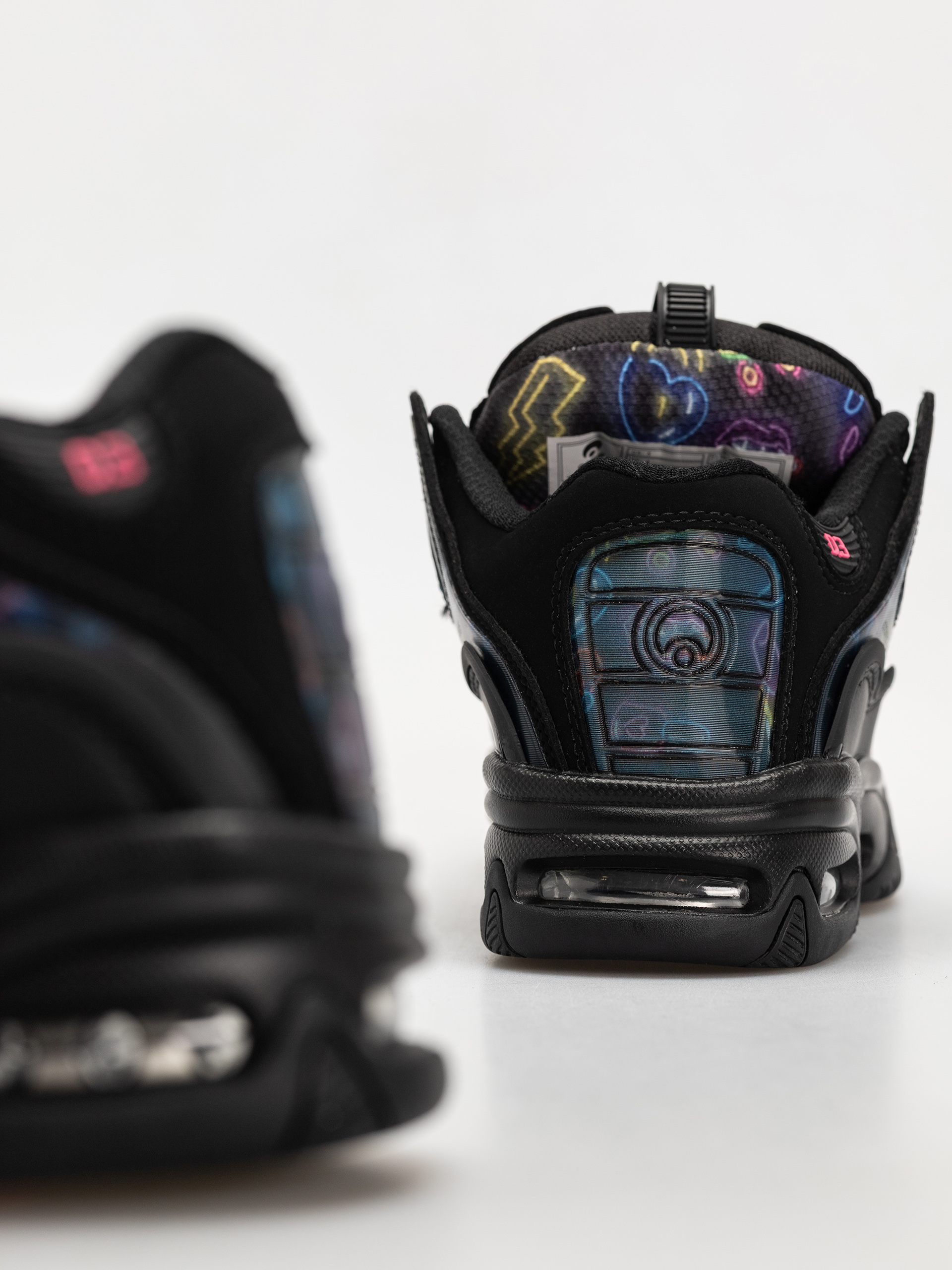 Обувки Osiris D3 2001 (black/pink/holo)