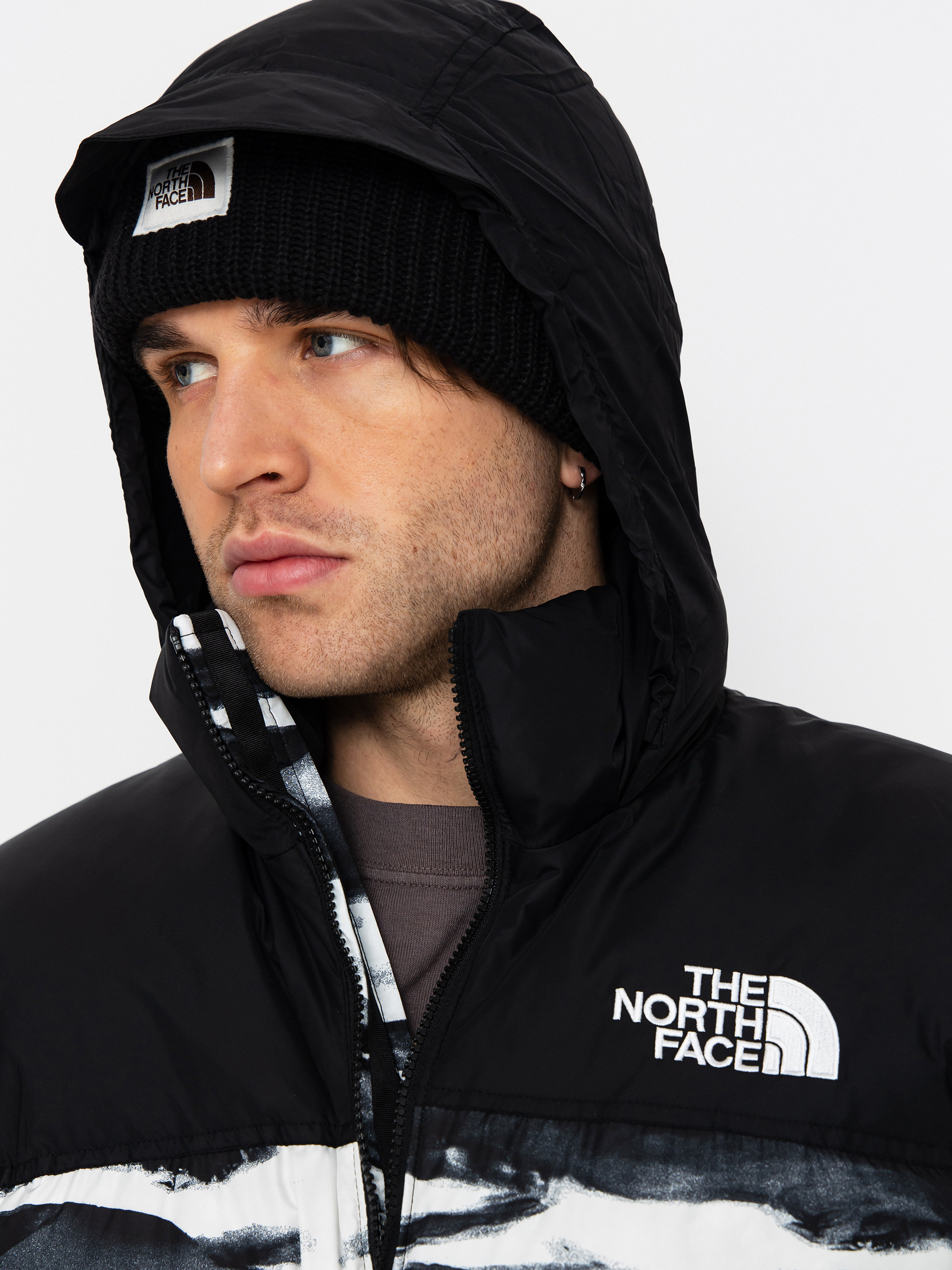 Яке The North Face 1996 Retro Nuptse Print (tnf black edge of light)