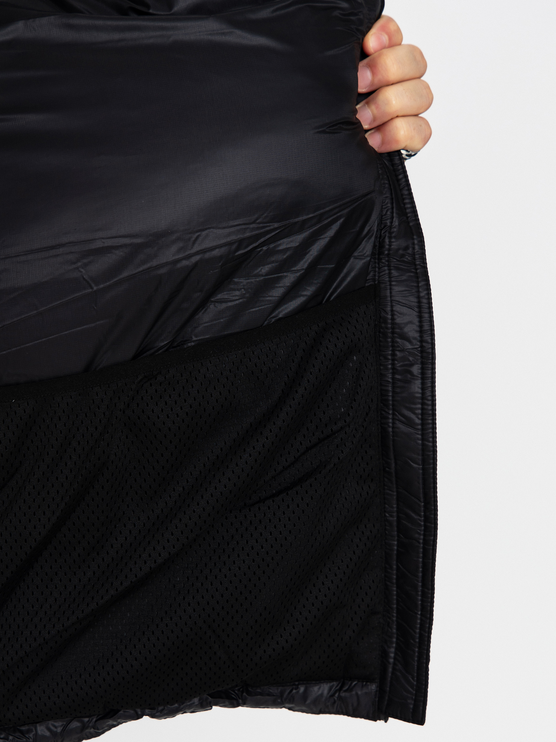 Яке OBEY Stratus Puffer (black)