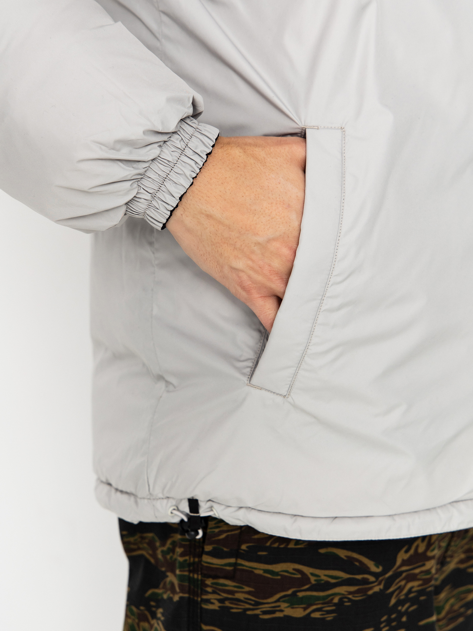 Яке Helly Hansen Yu 23 Reversible Puffer (black)