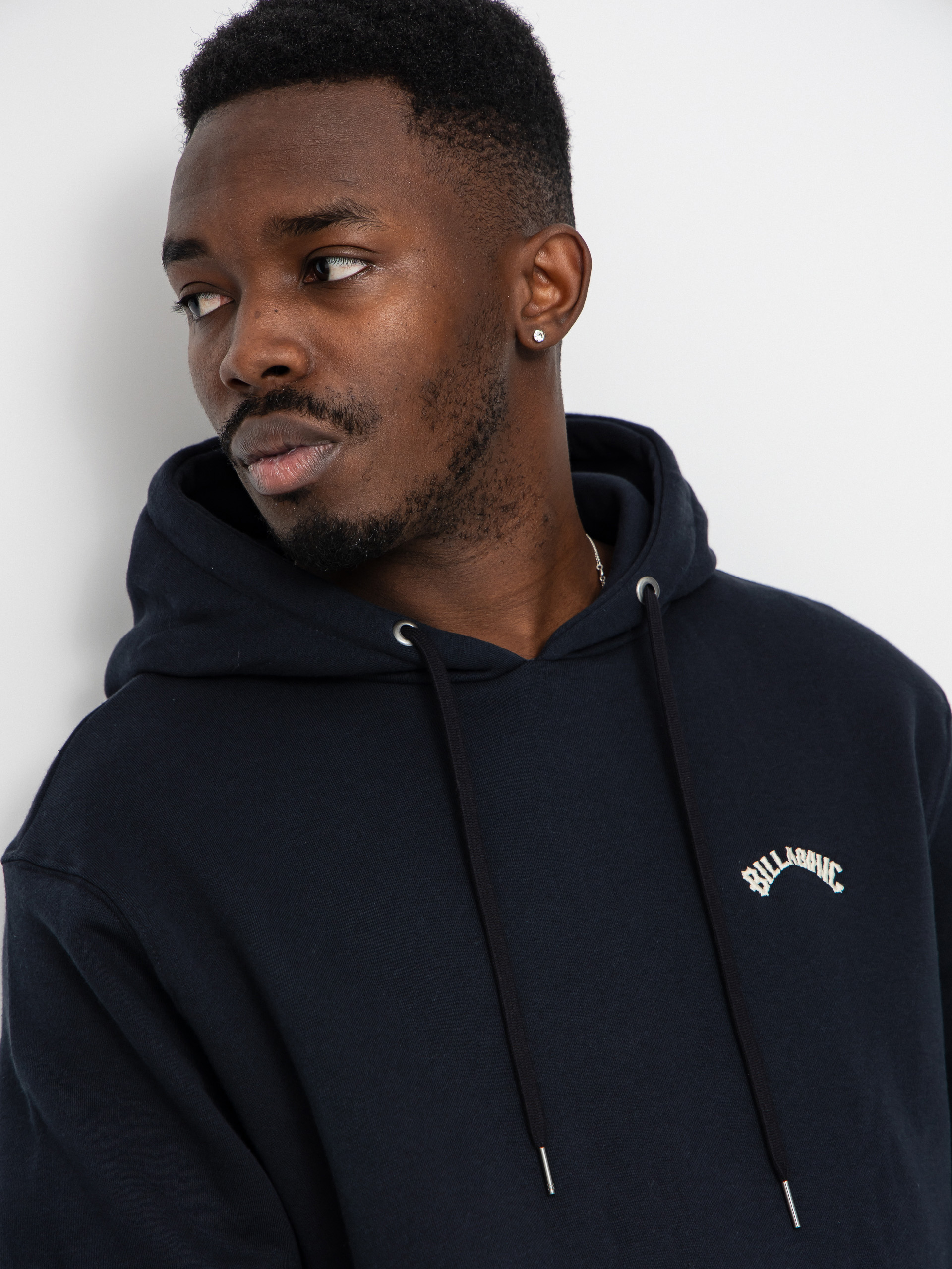 Суитшърт с качулка Billabong Arch HD (black)