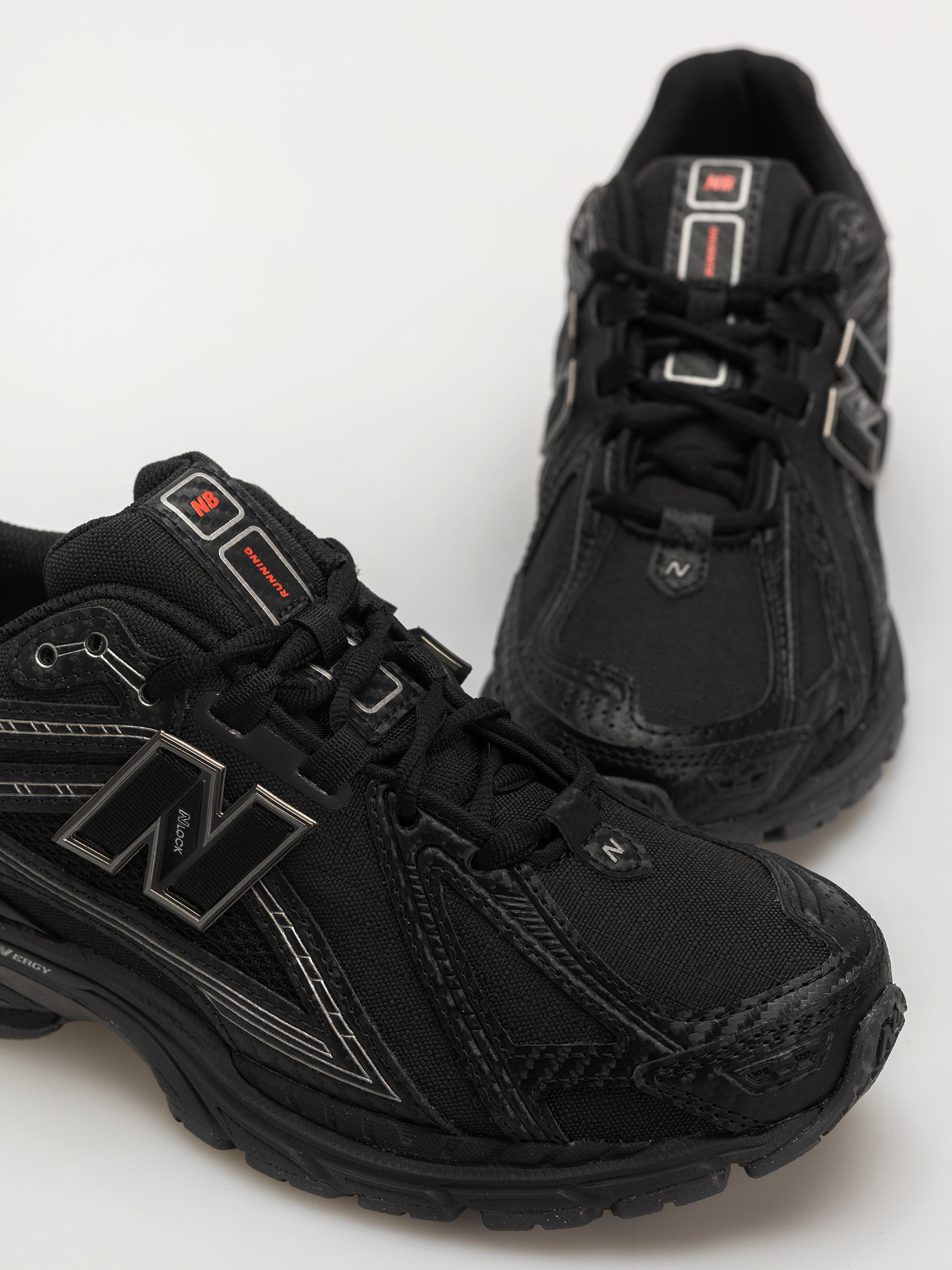 Обувки New Balance 1906 (black)