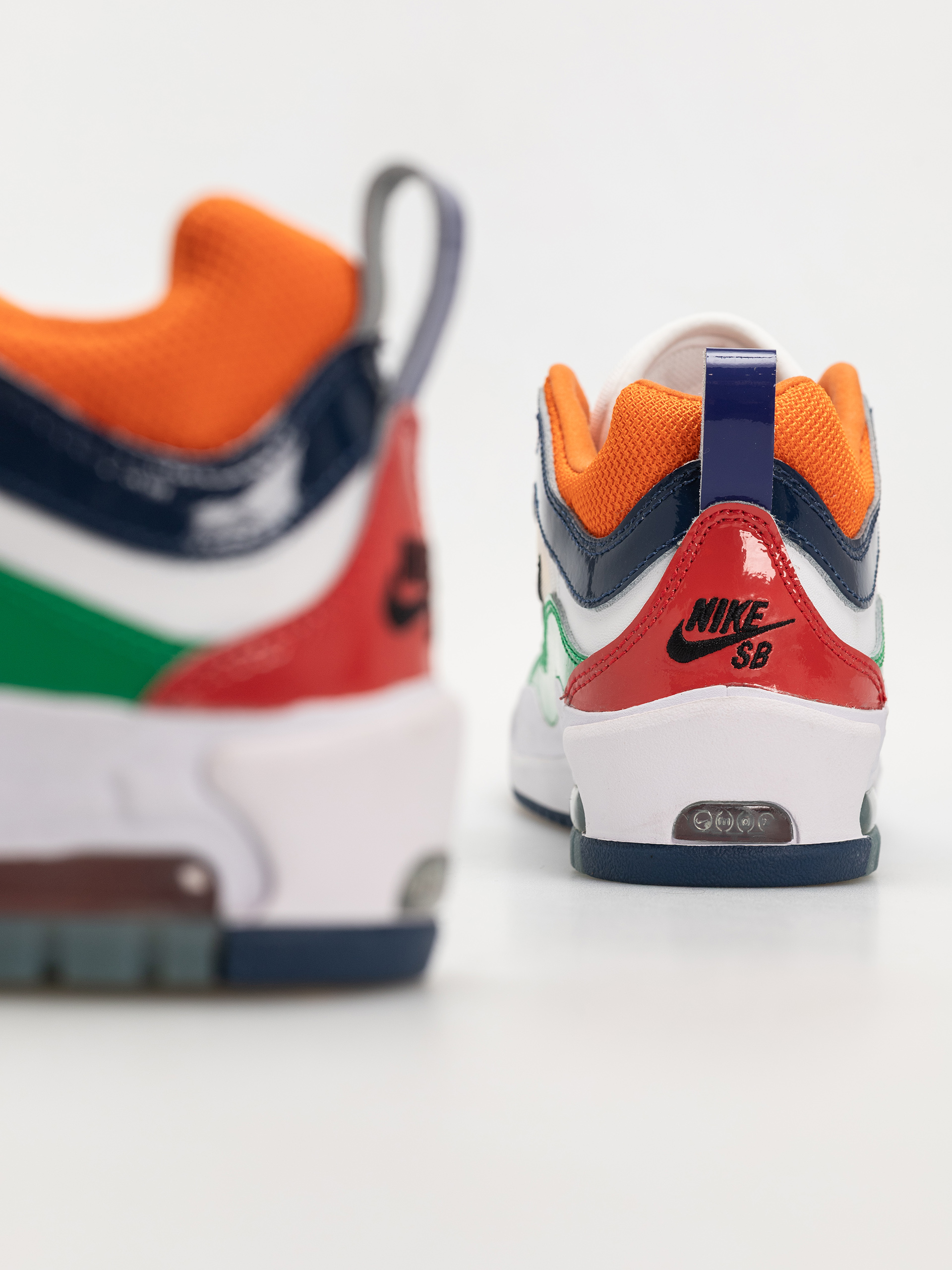 Обувки Nike SB Air Max Ishod Prm (university red/black amarillo navy)