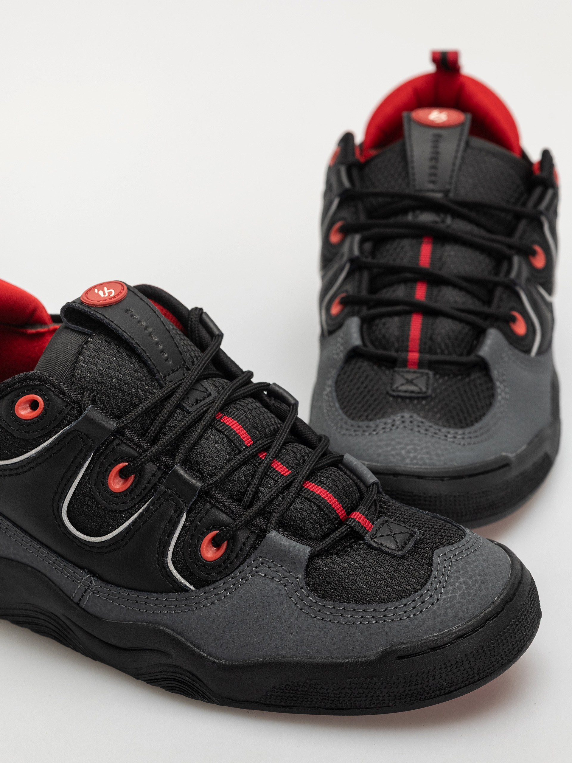 Обувки eS Two Nine 8 (grey/black/red)