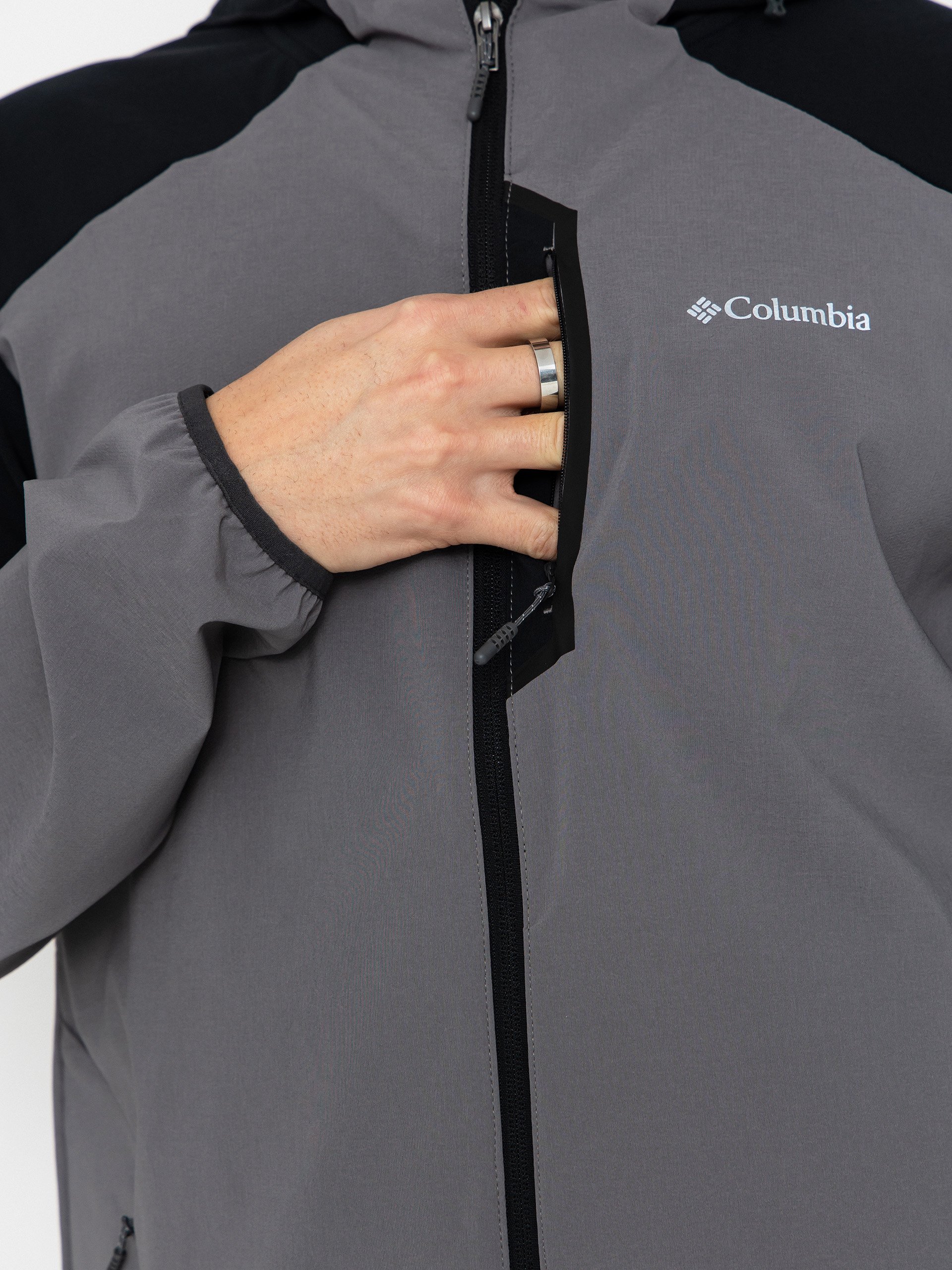 Яке Columbia Tech Softshell HD (city grey/black)