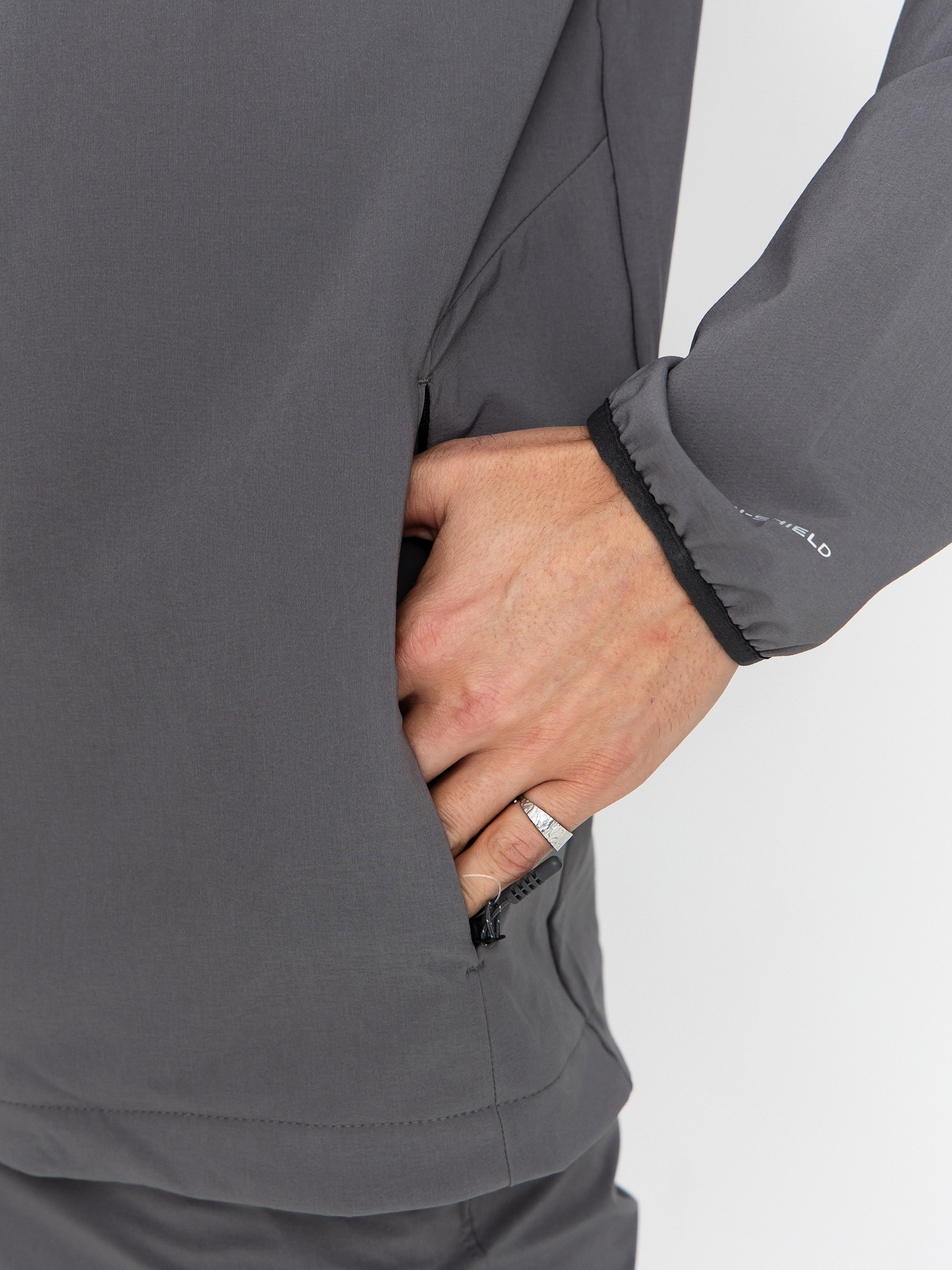 Яке Columbia Tech Softshell HD (city grey/black)