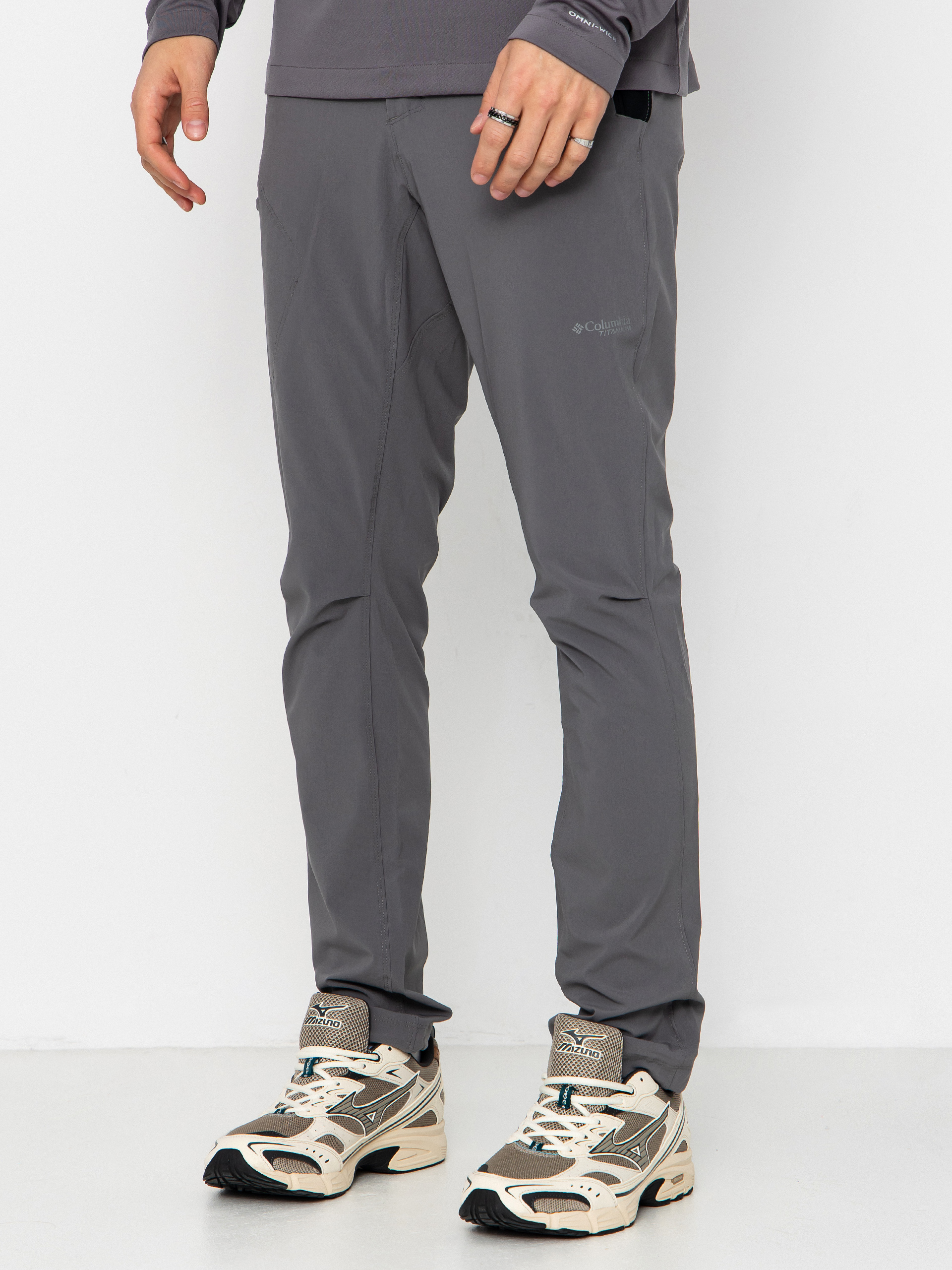 u041fu0430u043du0442u0430u043bu043eu043du0438 Columbia Triple Canyon II (city grey)