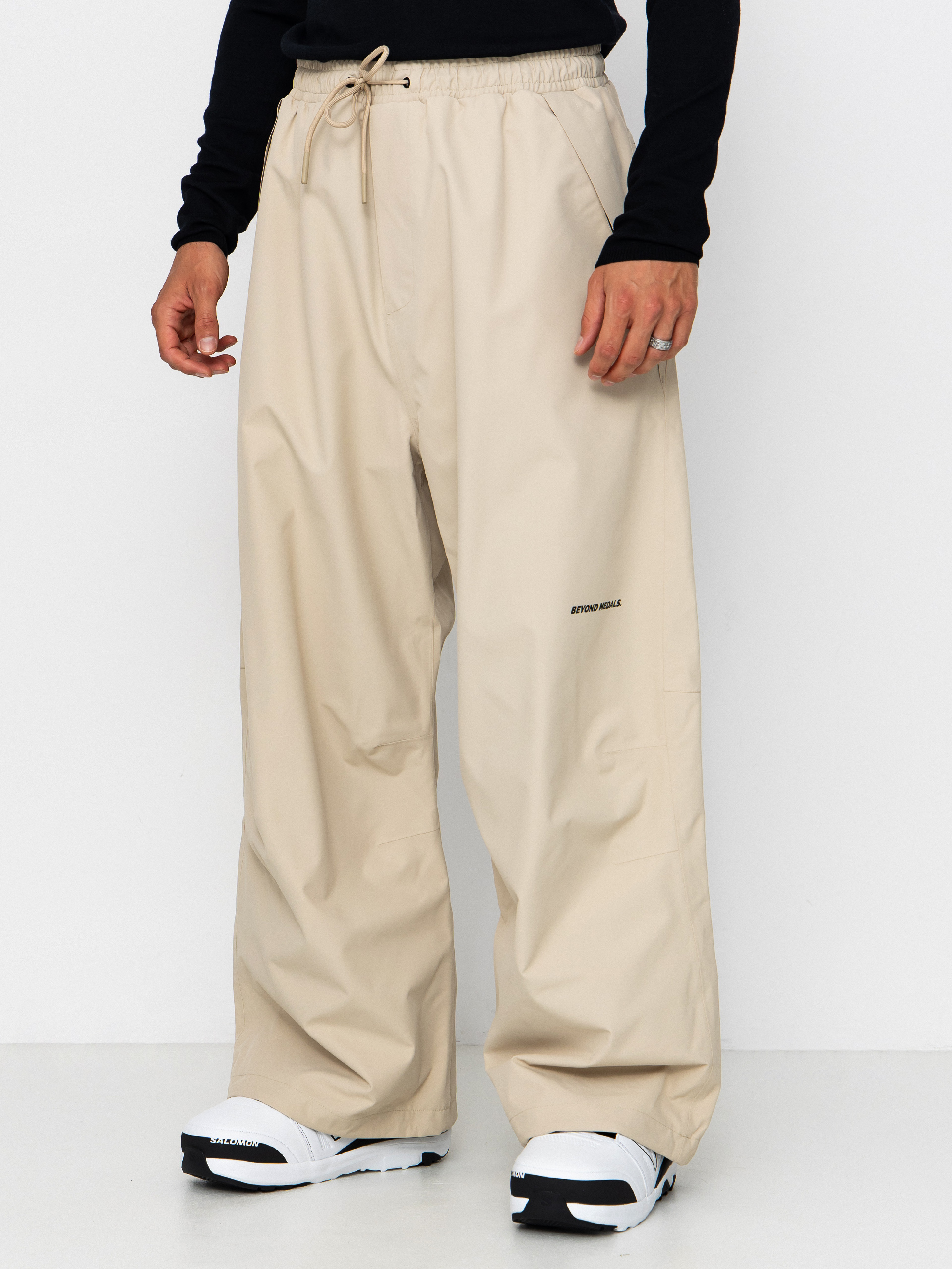 u0421u043du043eu0443u0431u043eu0440u0434 u043fu0430u043du0442u0430u043bu043eu043du0438 Beyond Medals Park (beige)