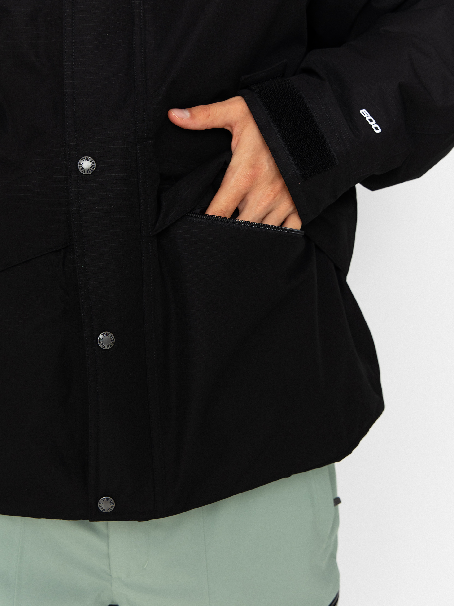Яке The North Face Mountain Down (tnf black)
