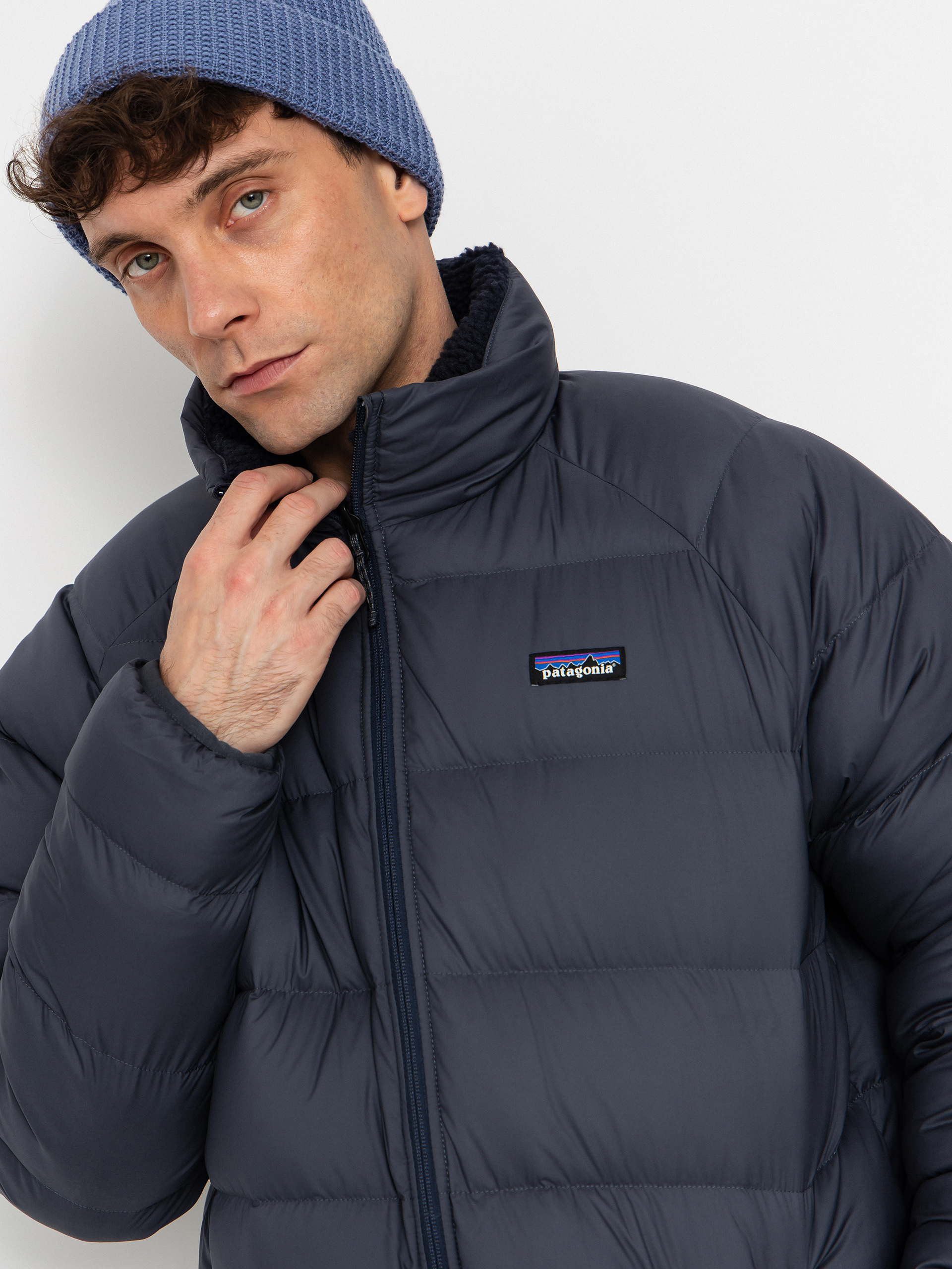 Яке Patagonia Reversible Silent Down (smolder blue)