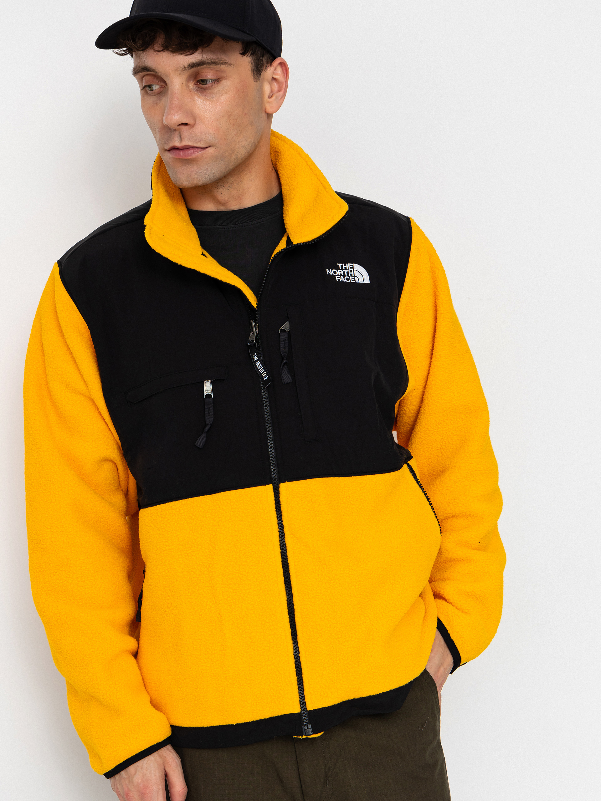 Яке The North Face Retro Denali (summit gold/tnf black)