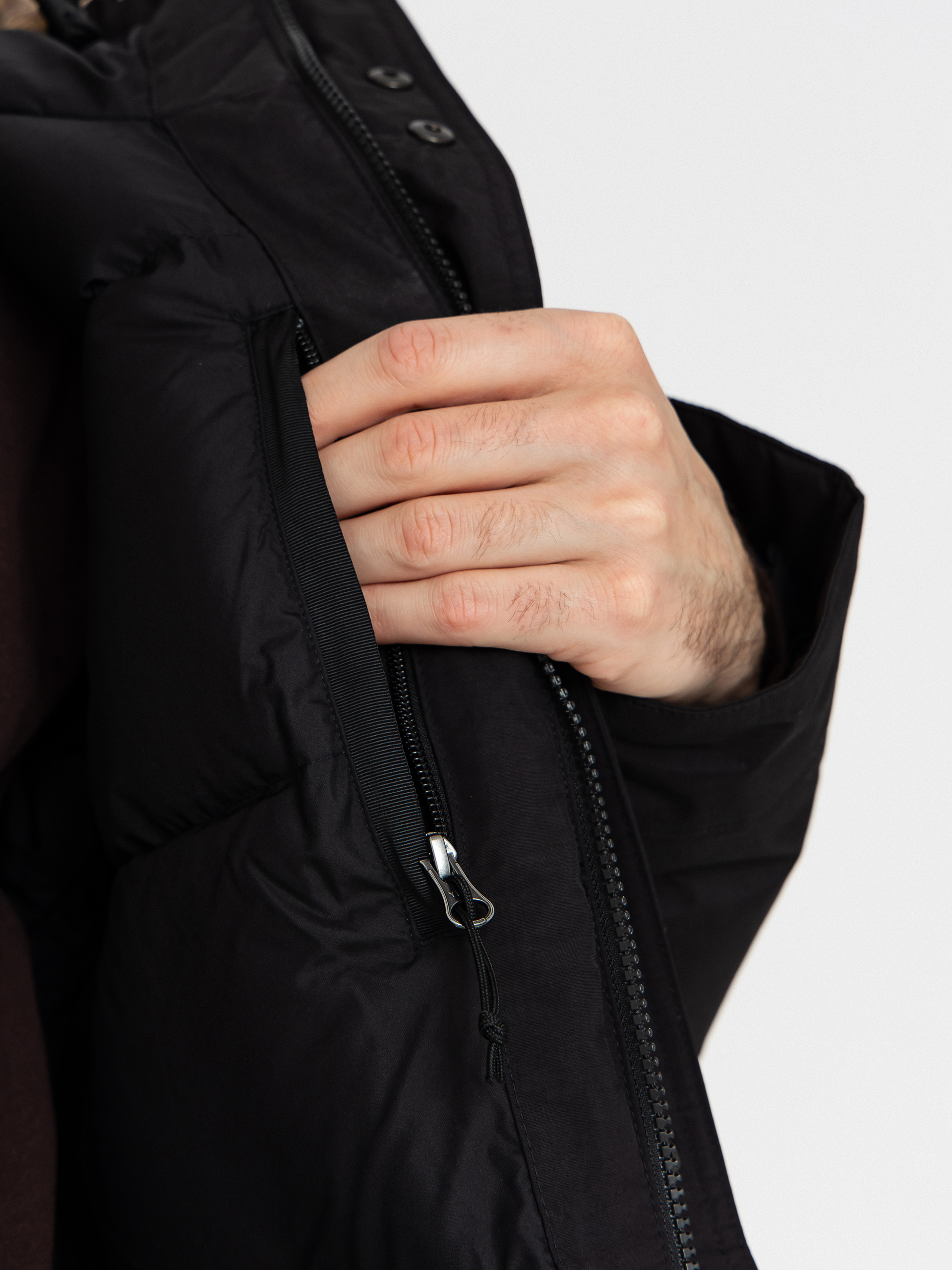 Яке The North Face McMurdo Parka (tnf black/tnf black)