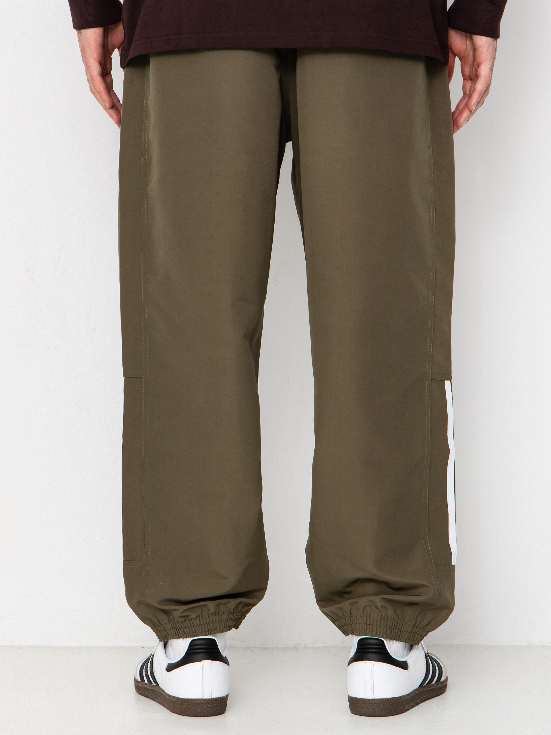 Панталони adidas Gatsele (olistr/white)