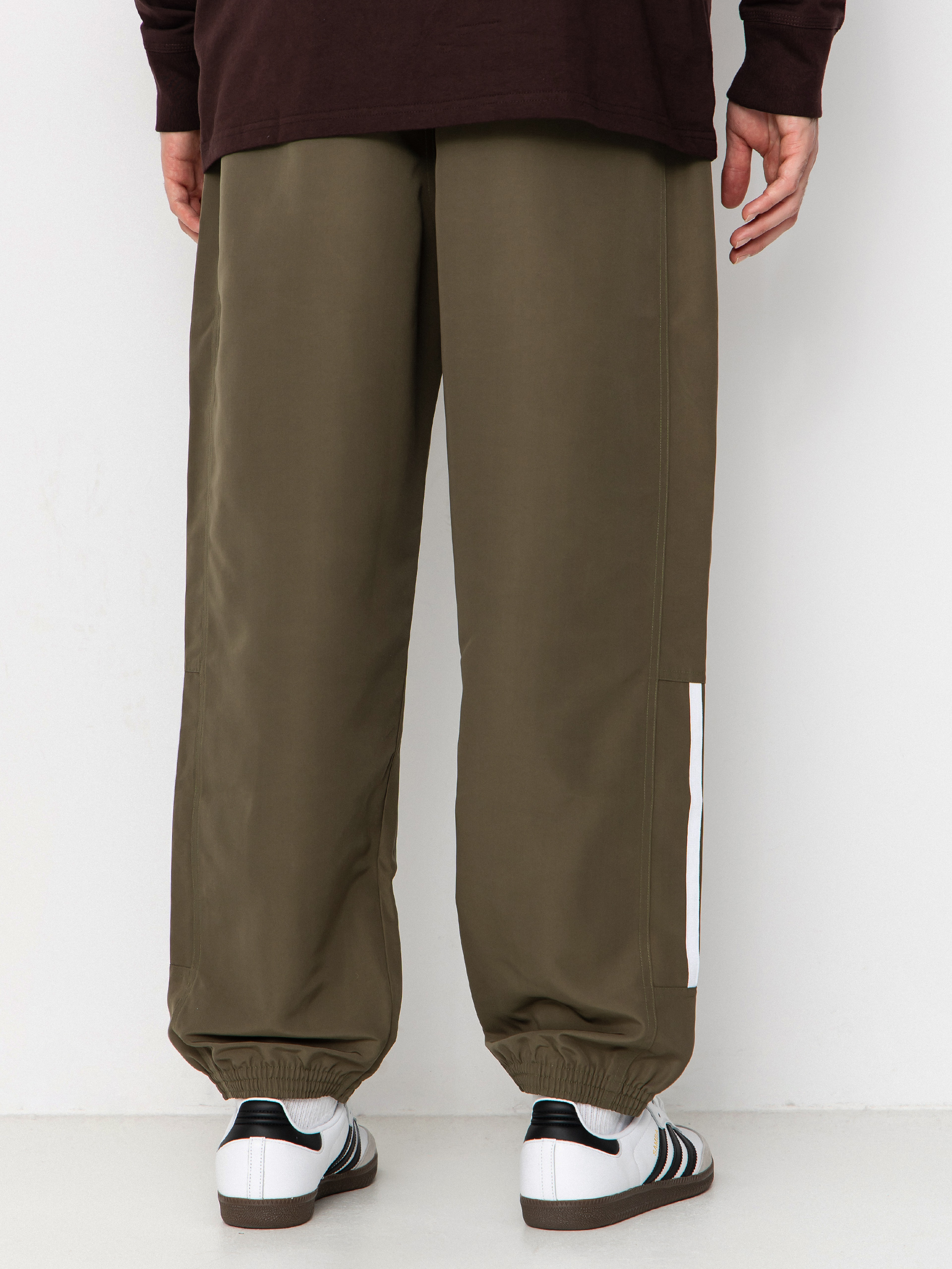 Панталони adidas Gatsele (olistr/white)