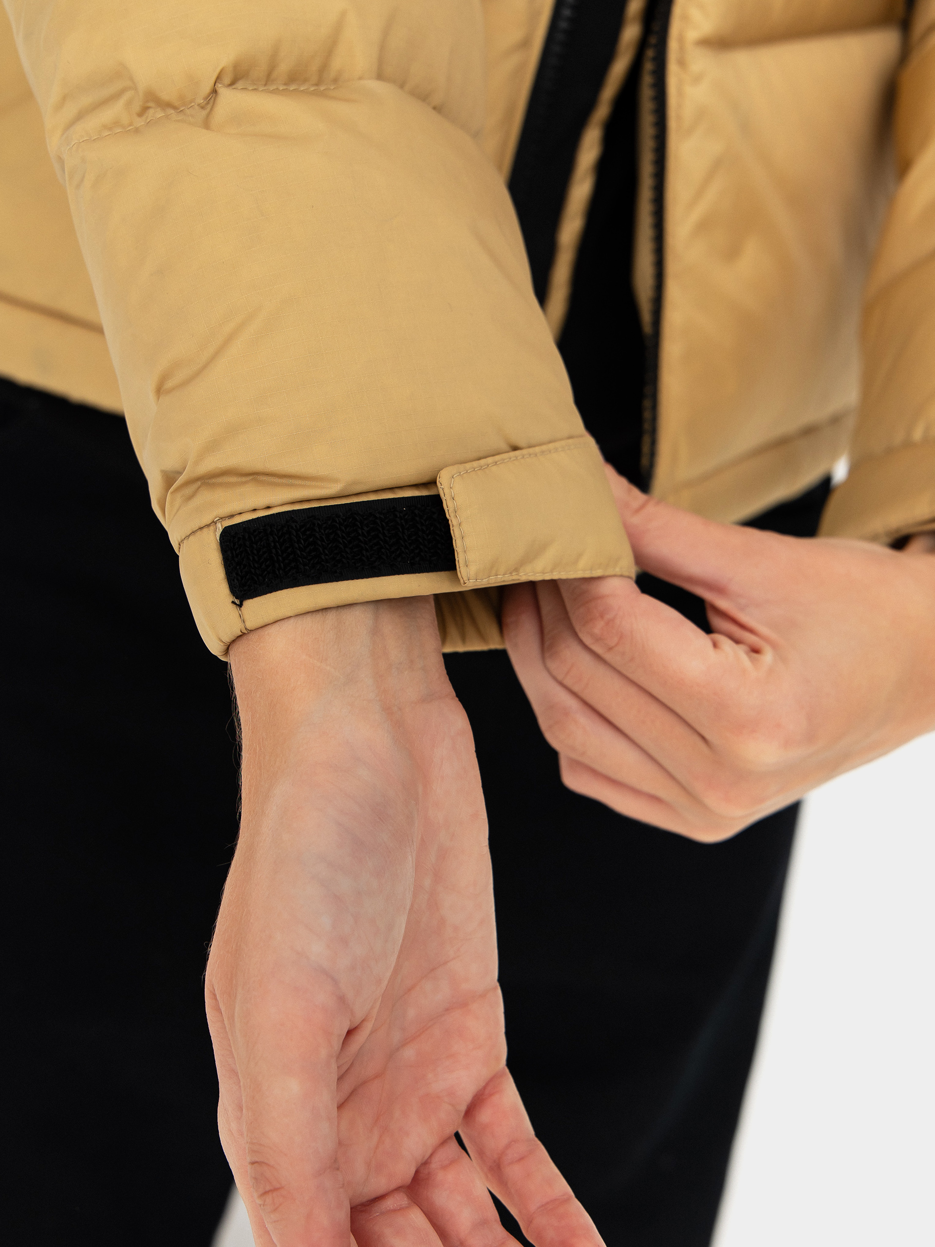 Яке The North Face 1996 Retro Nuptse Wmn (khaki stone/r)