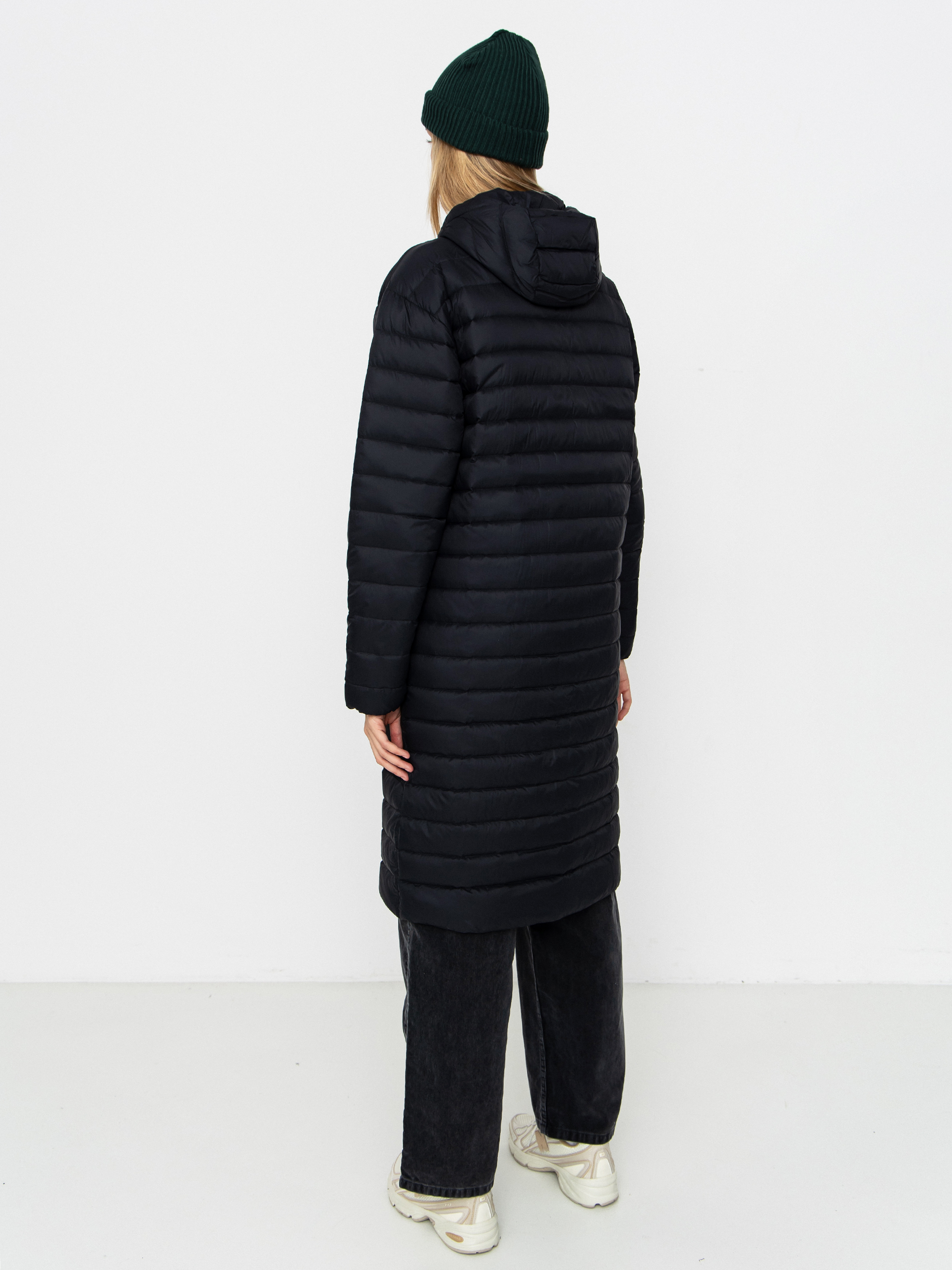 Яке Patagonia Recycled Down Sweater Parka Wmn (black)