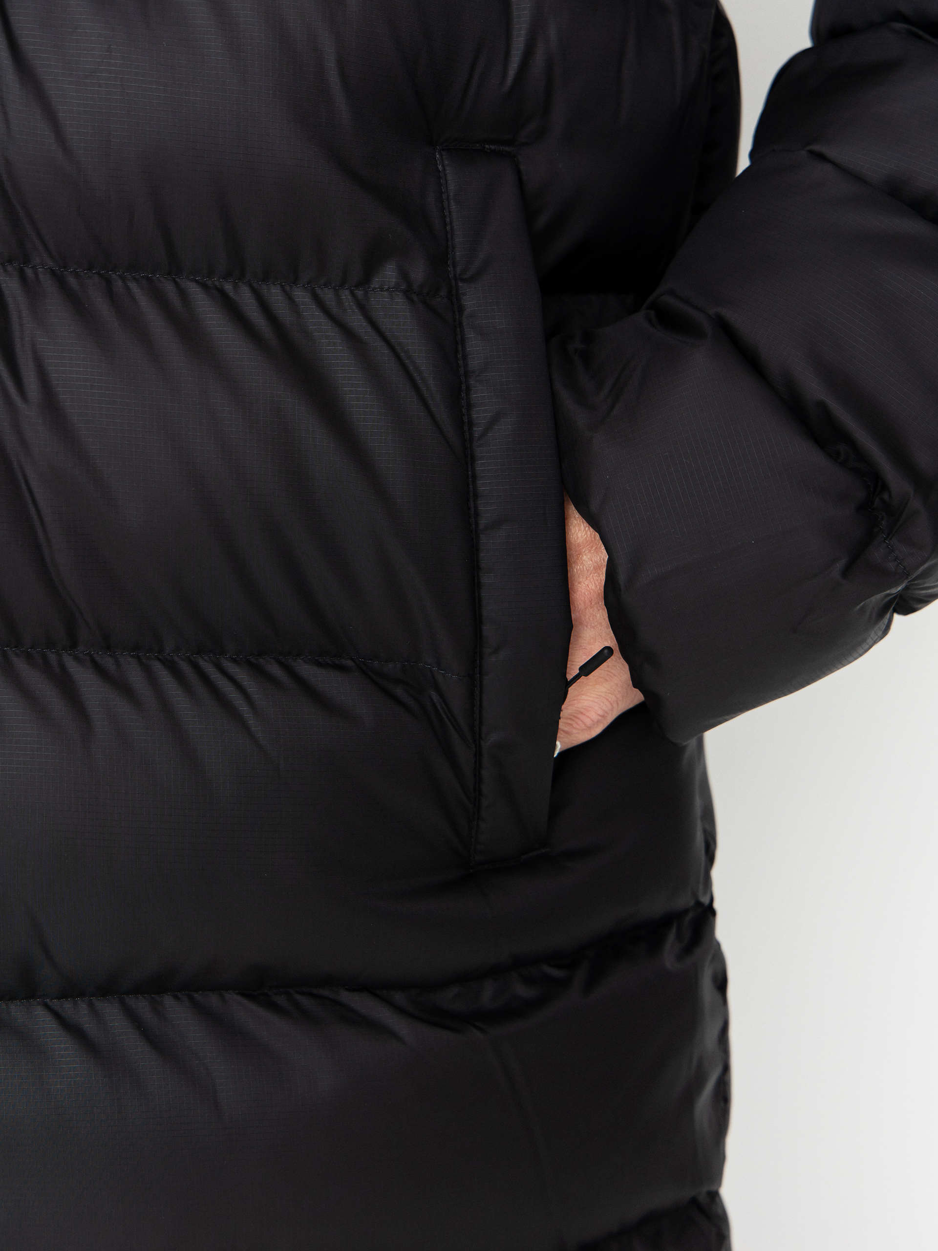 Яке Helly Hansen Oslo Puffy Parka (black)