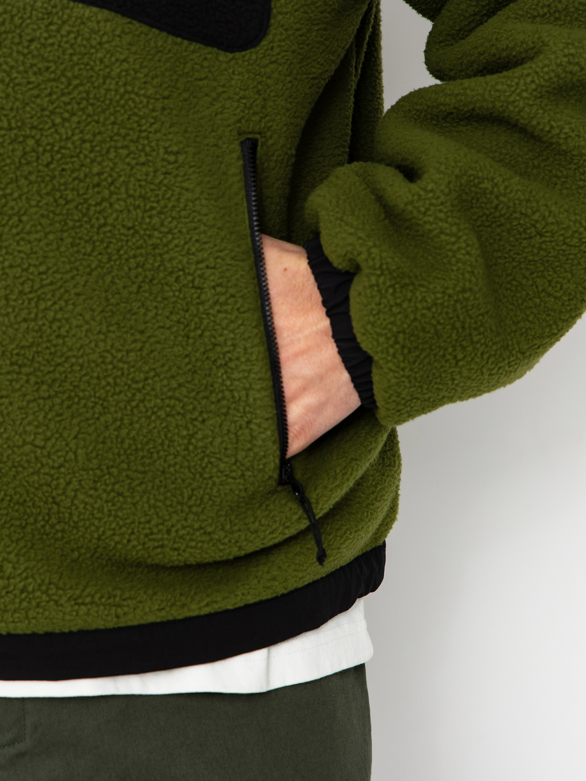 Яке The North Face Yumiori Reversible (tnf black/woodland gree)