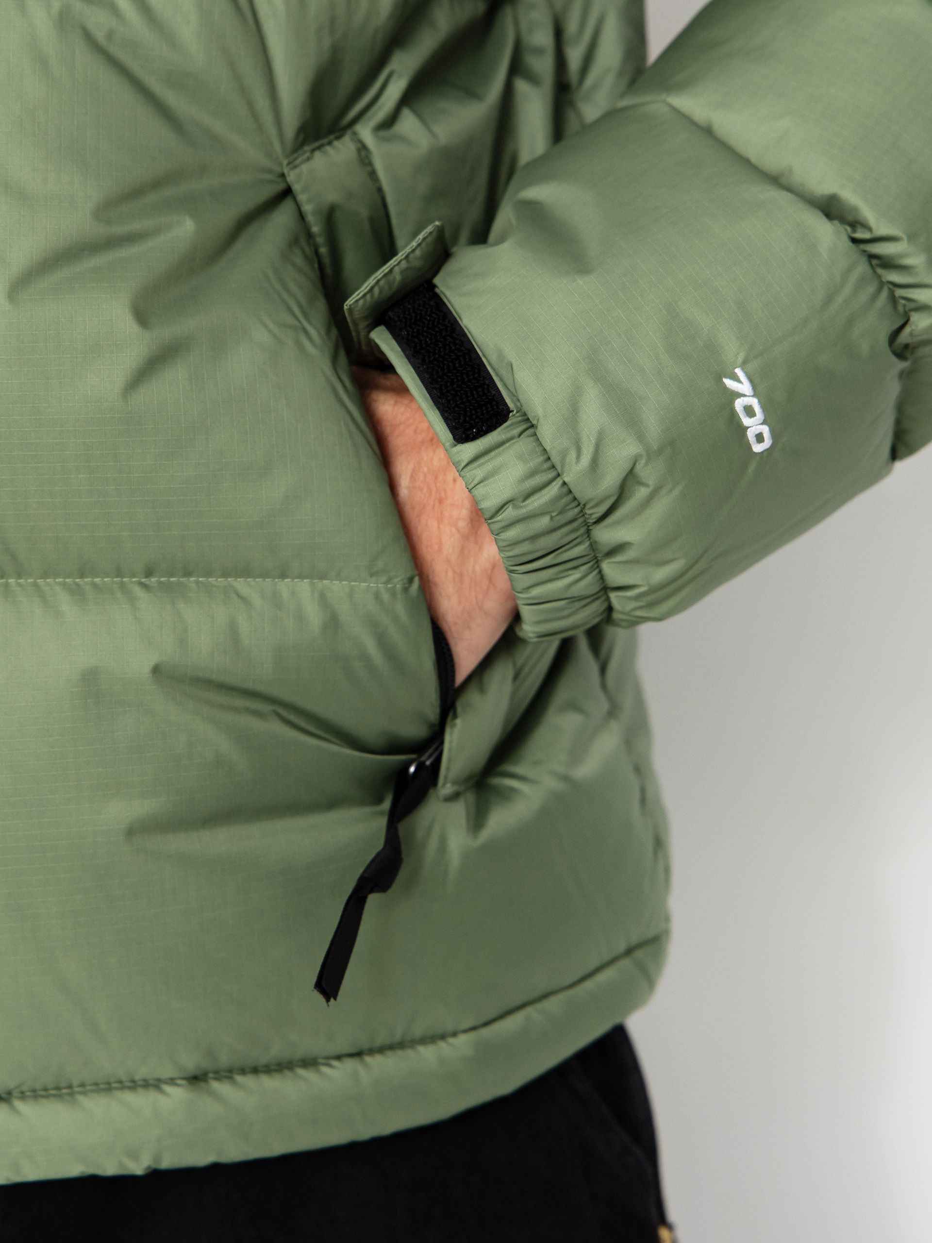 Яке The North Face 1996 Retro Nuptse (bark mist)