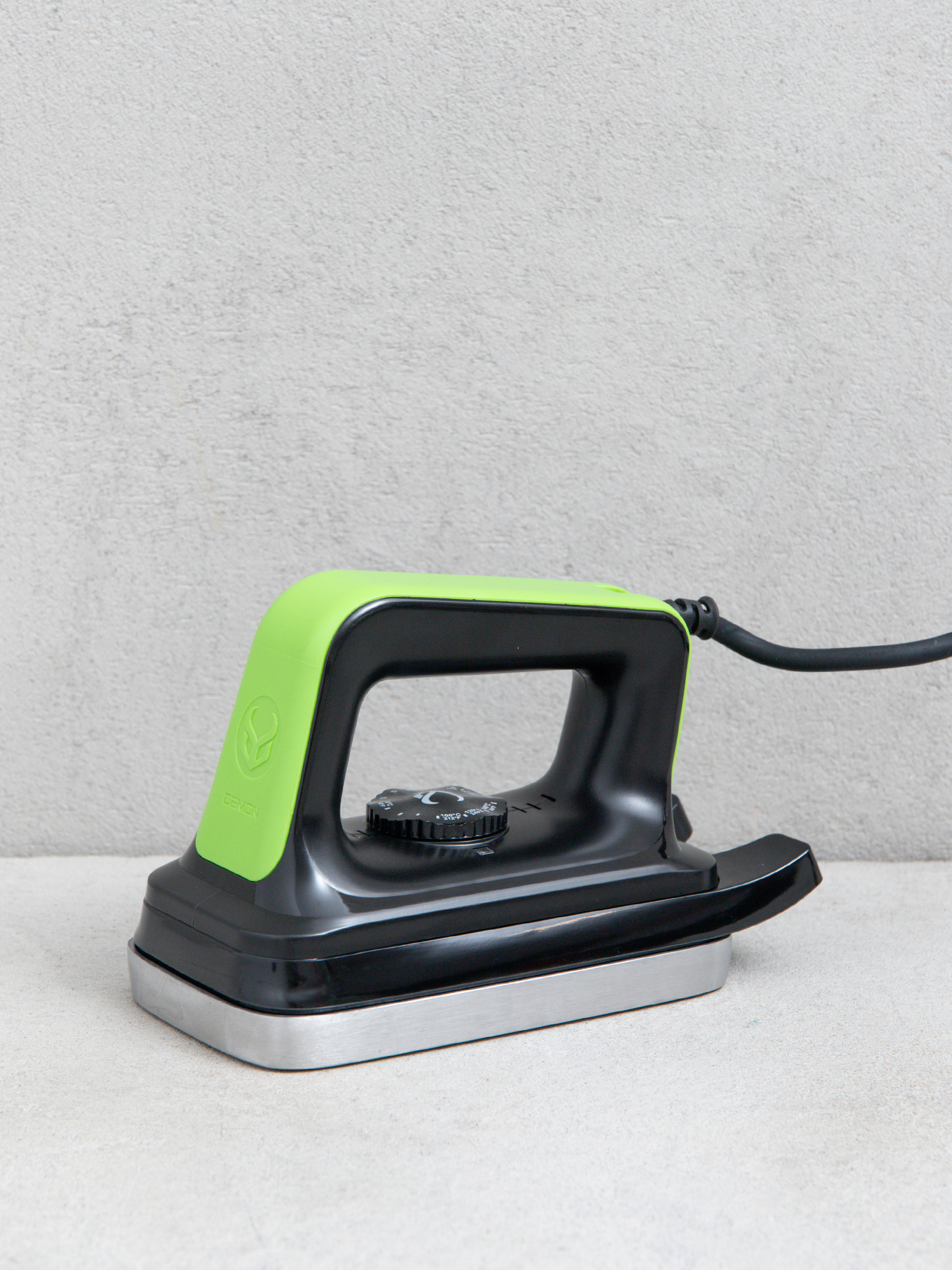 Желязо Demon Demon Slide Iron