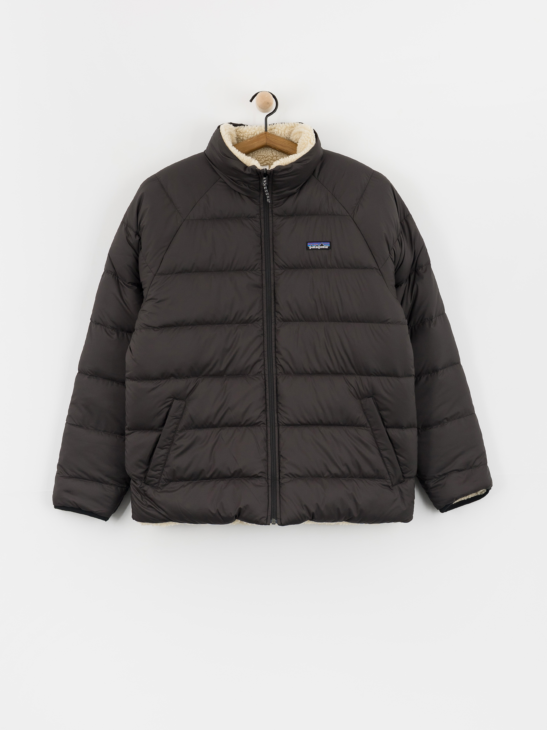 Яке Patagonia Reversible Silent Down (black)