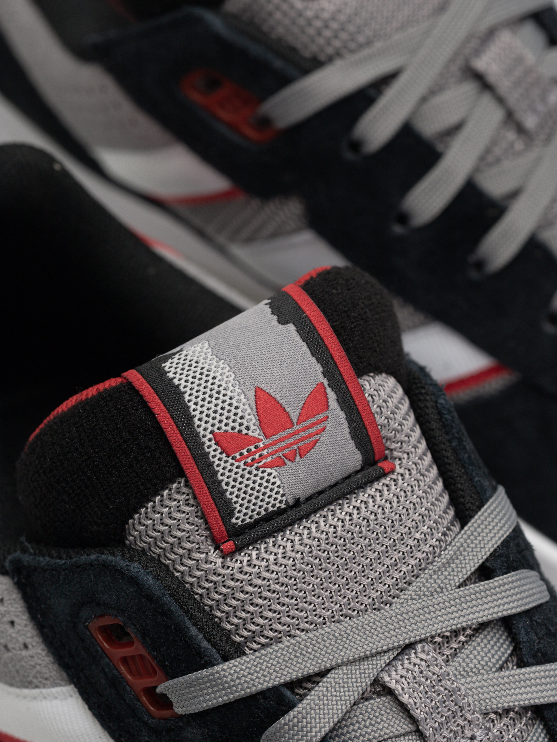 Обувки adidas Tekkira Cup (cblack/ftwwht/betsca)