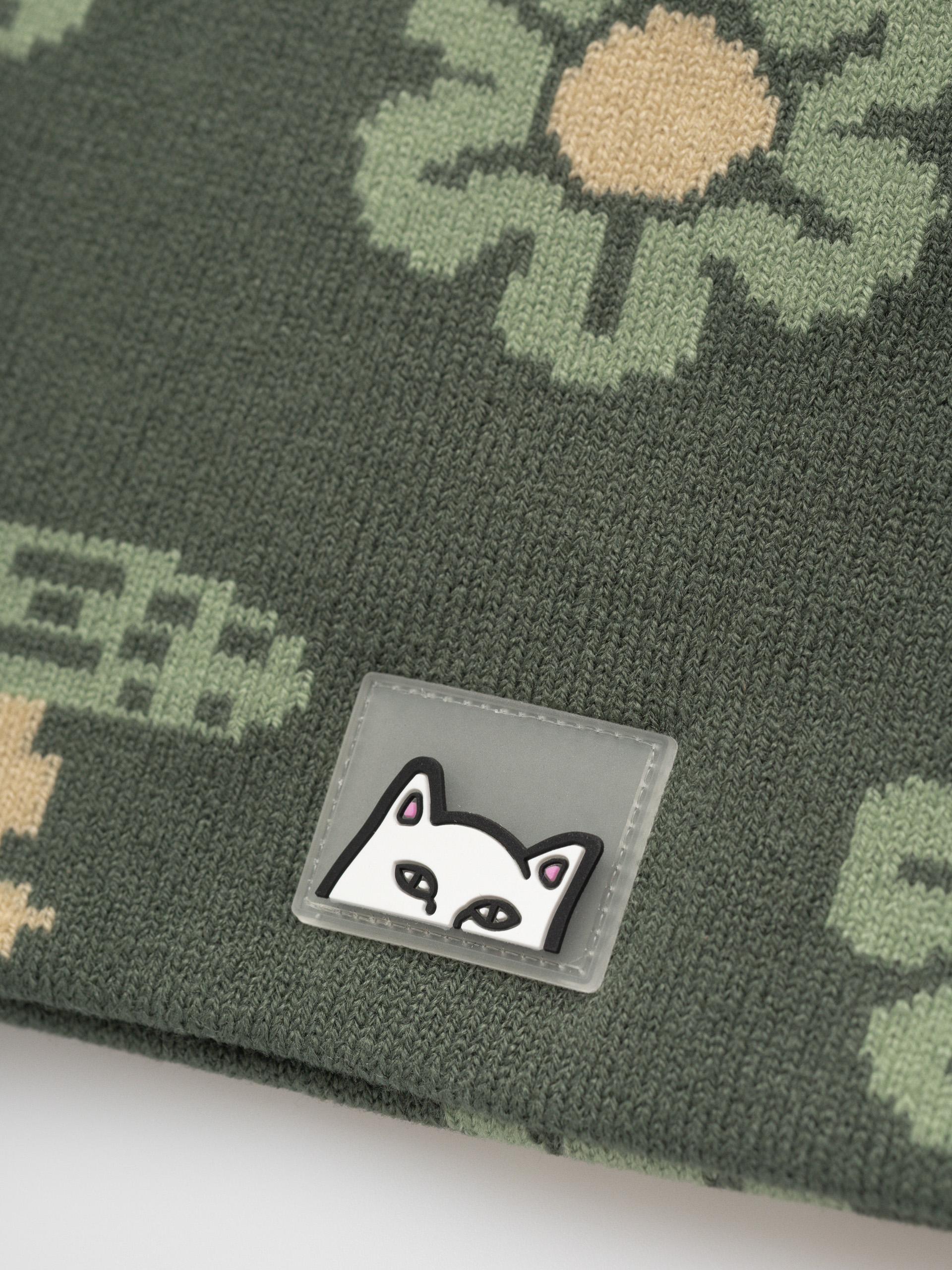 Шапка RipNDip Out Of This World Skull (sage green)