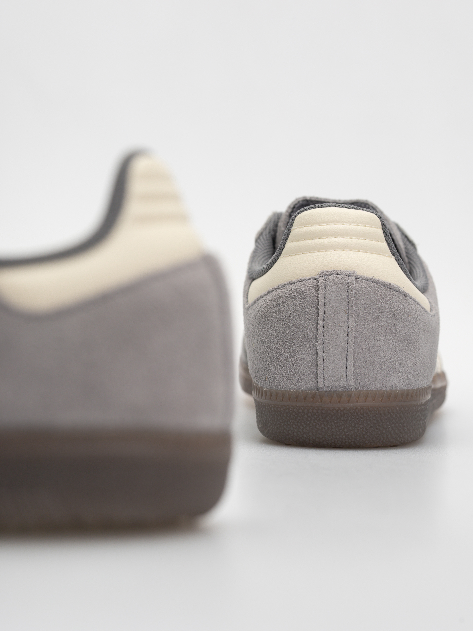 Обувки adidas Samba Adv (grefou/crewht/grethr)