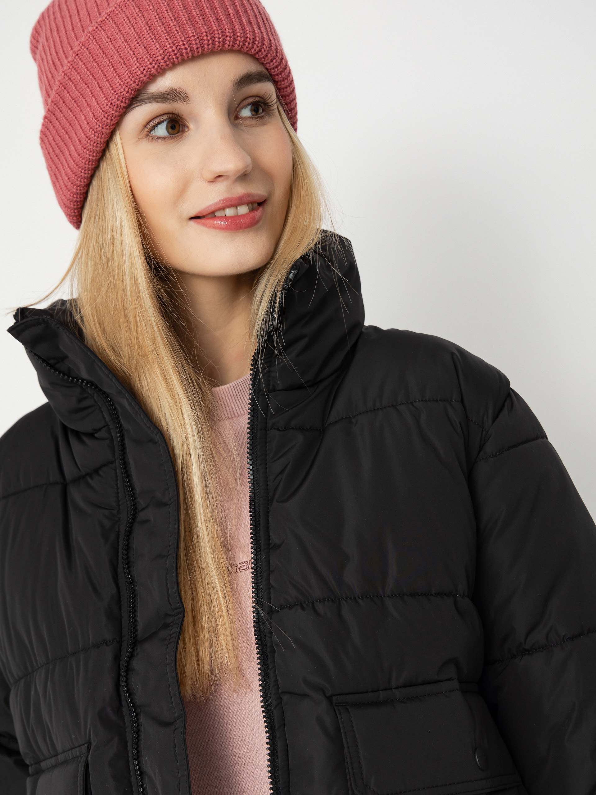 Яке Vans Mte Aubrey Primaloft Puffer Wmn (black)