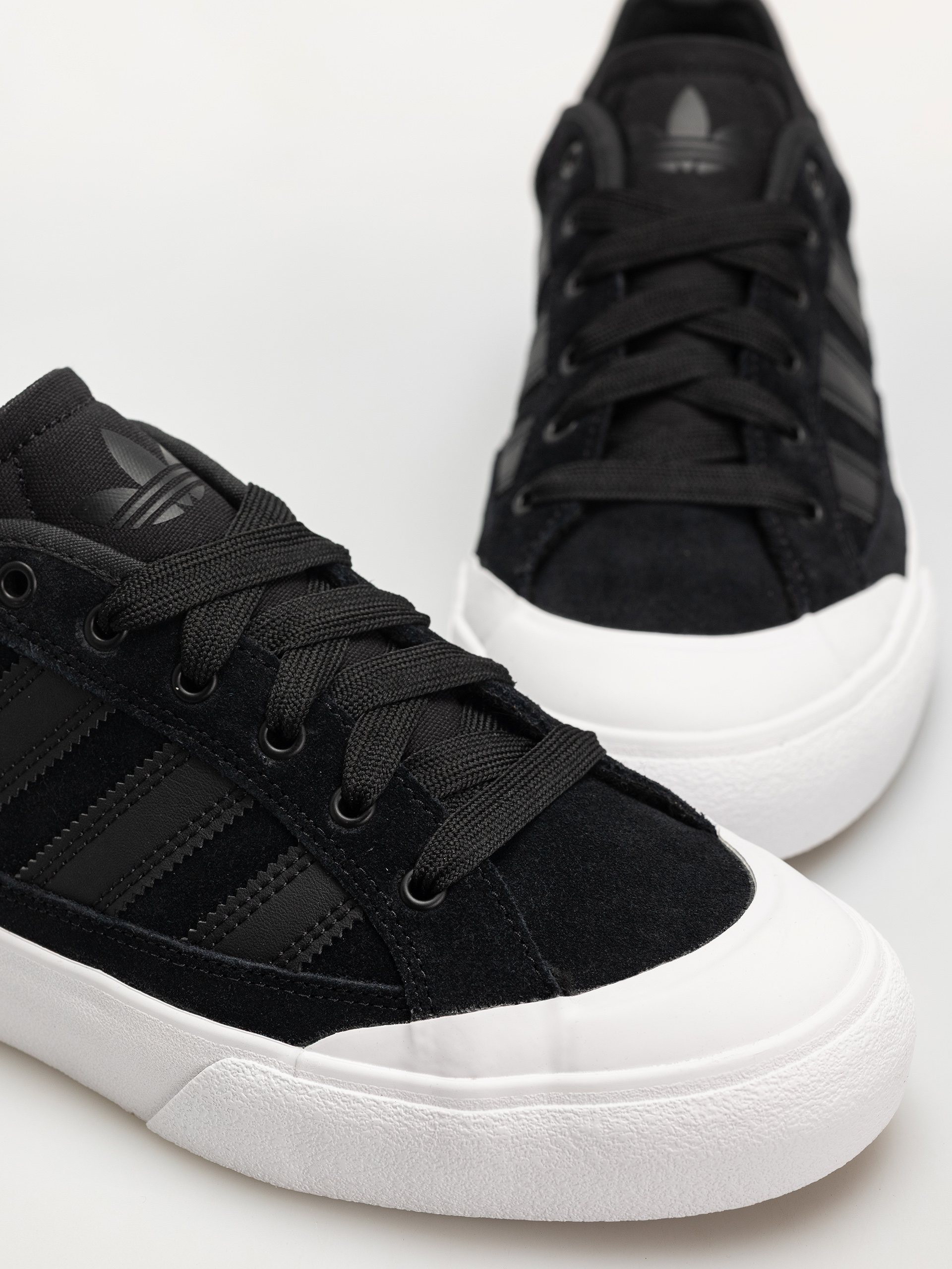 Обувки adidas Court Tns Premiere (cblack/cblack/ftwwht)