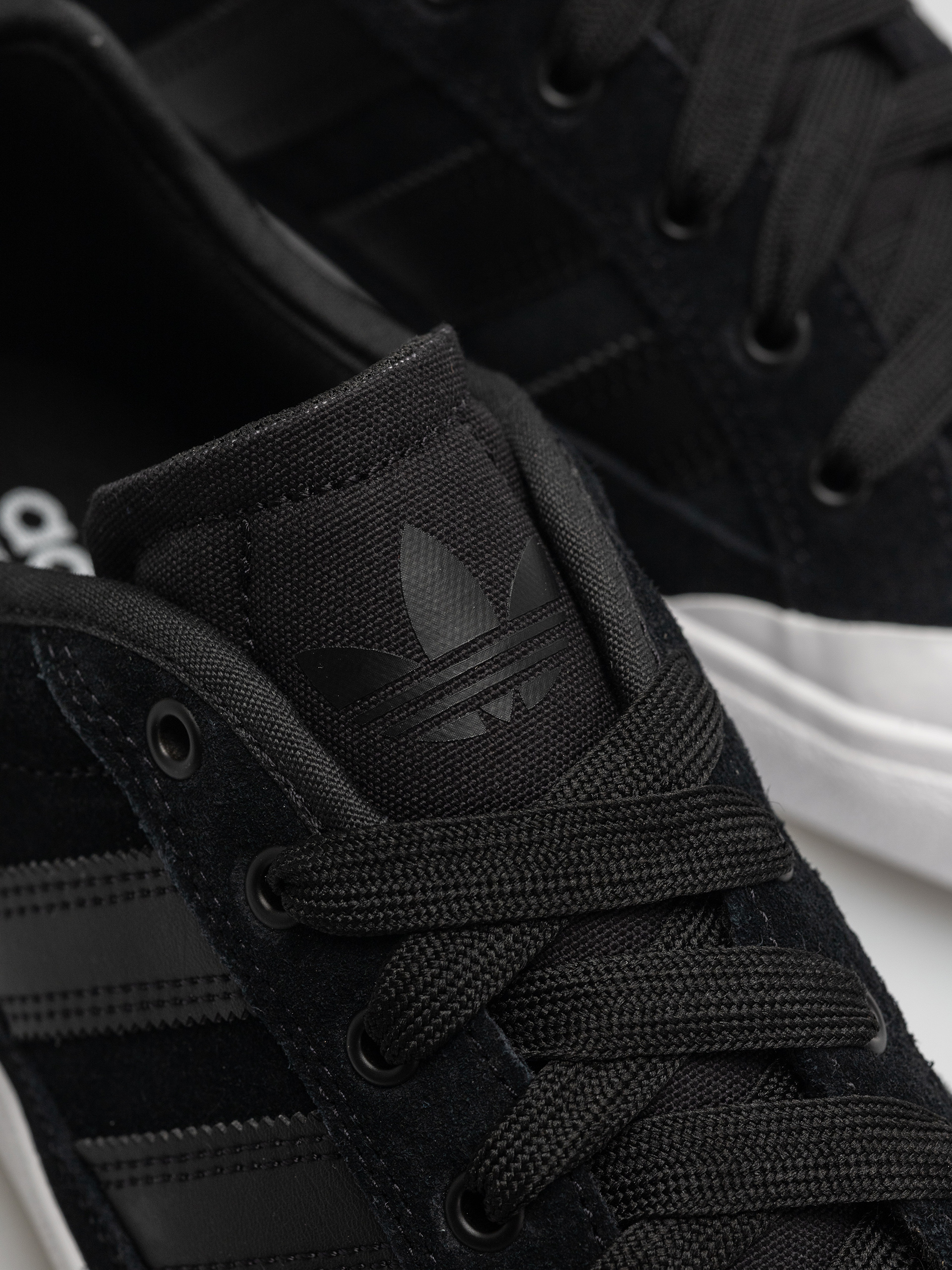 Обувки adidas Court Tns Premiere (cblack/cblack/ftwwht)