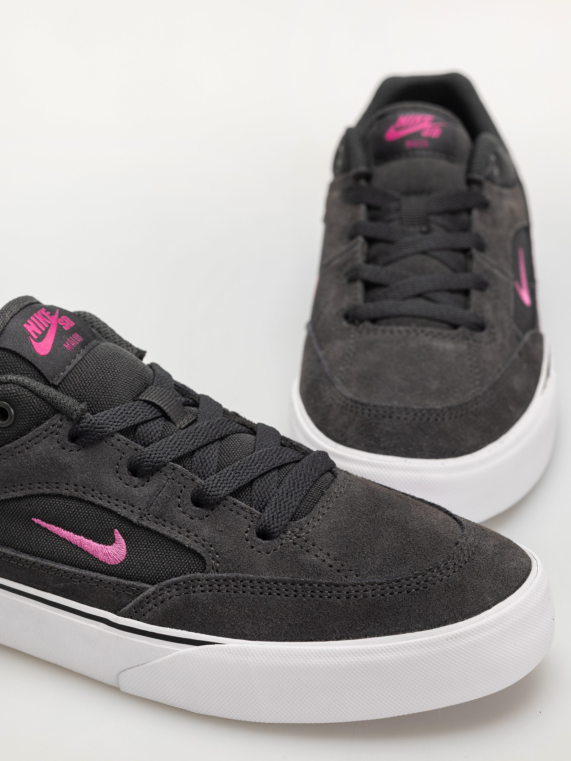 Обувки Nike SB Malor (dk smoke grey/rave pink dk smoke grey)