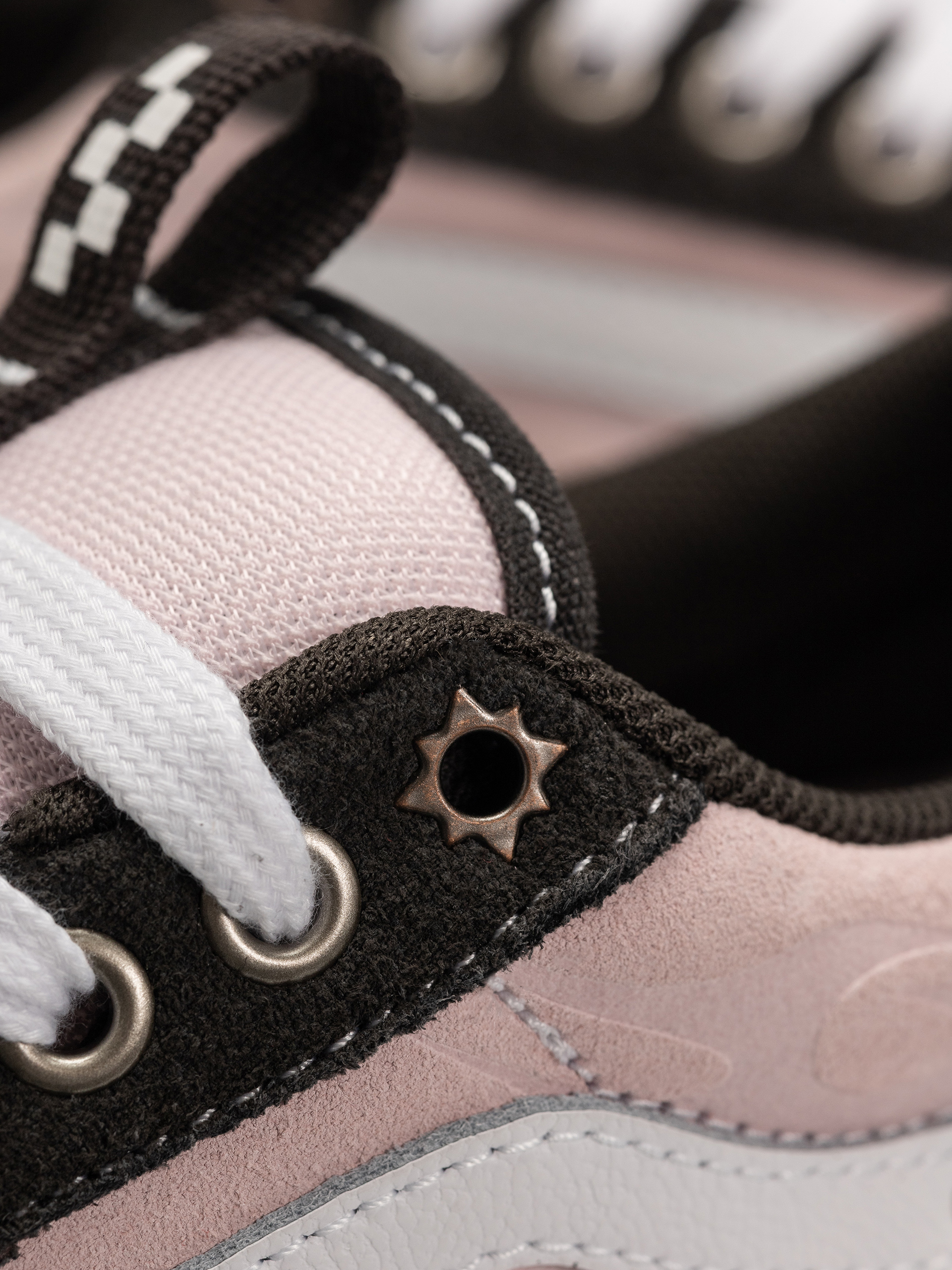 Обувки Vans Skate Old Skool 36 + (black/pink)