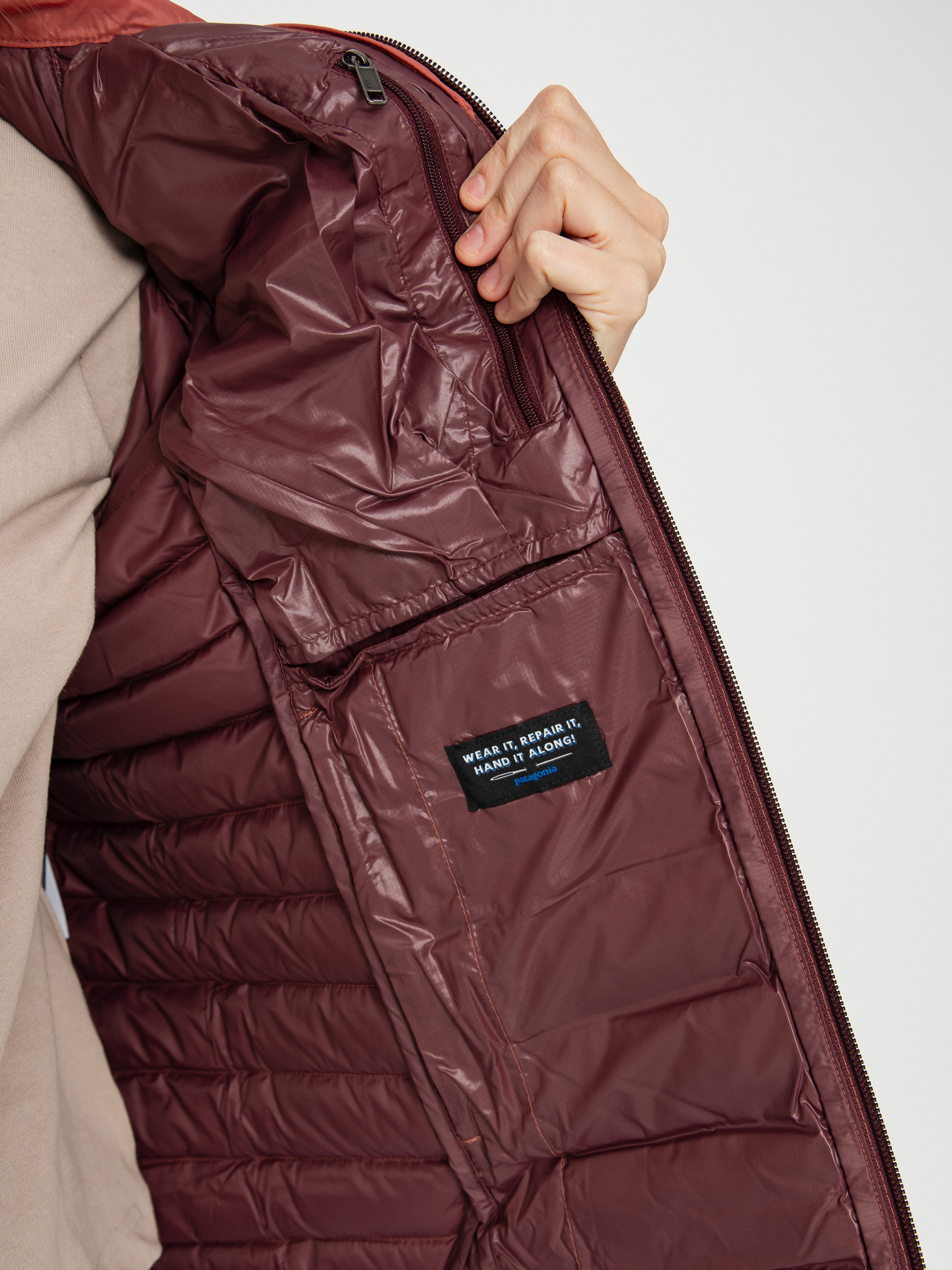 Яке Patagonia Down Sweater Wmn (potters red)