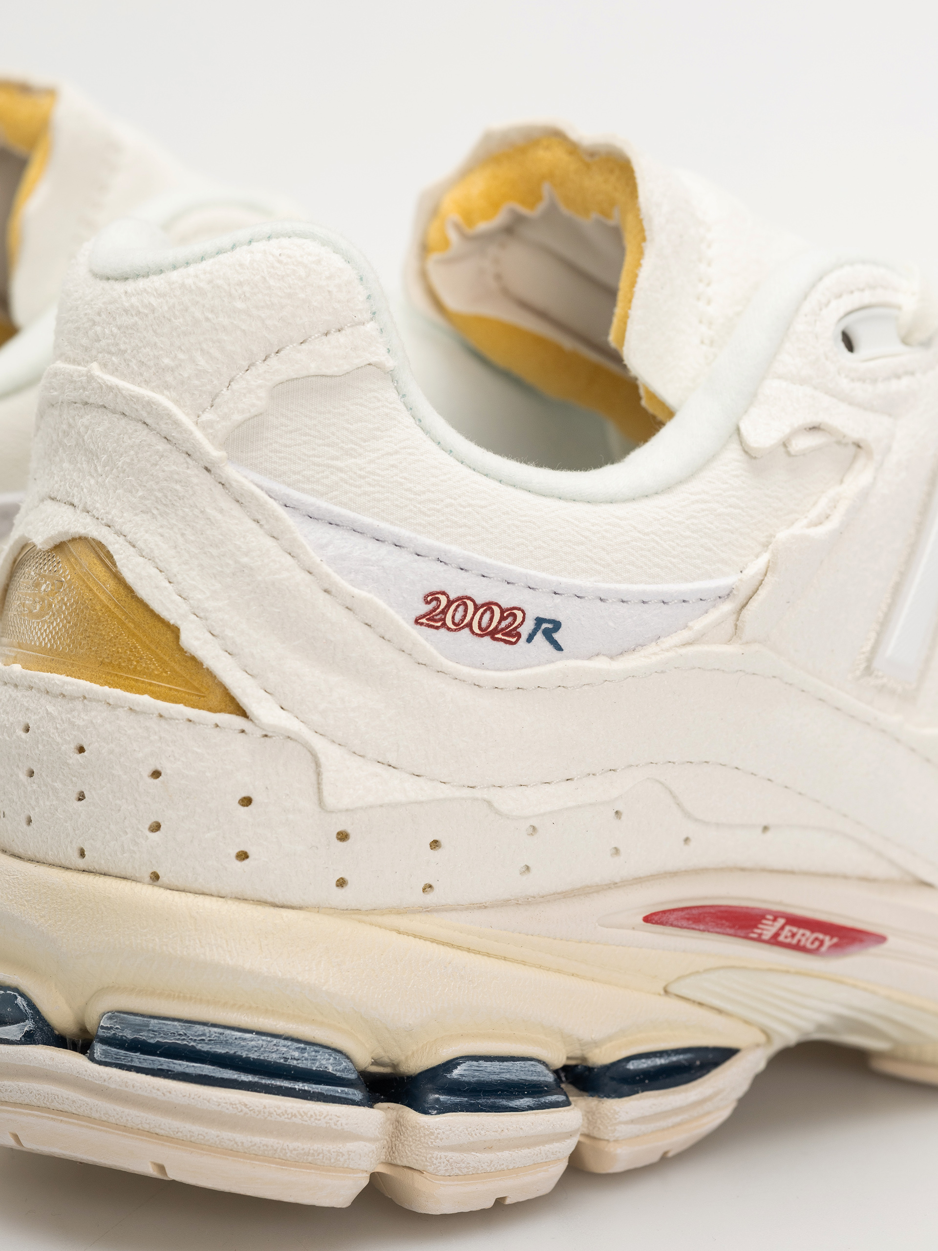 Обувки New Balance 2002 (white)