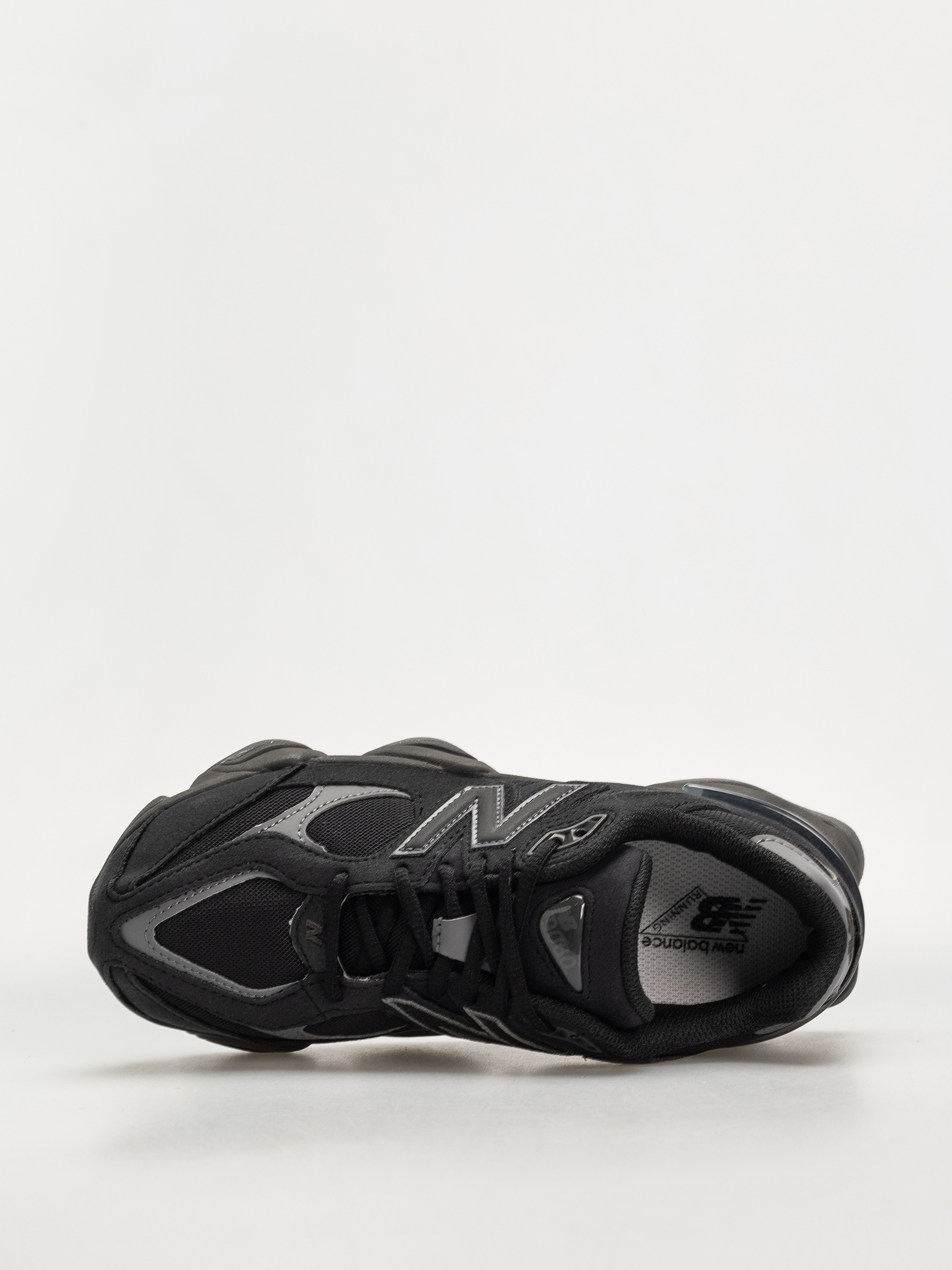 Обувки New Balance 9060 JR (black/castlerock)
