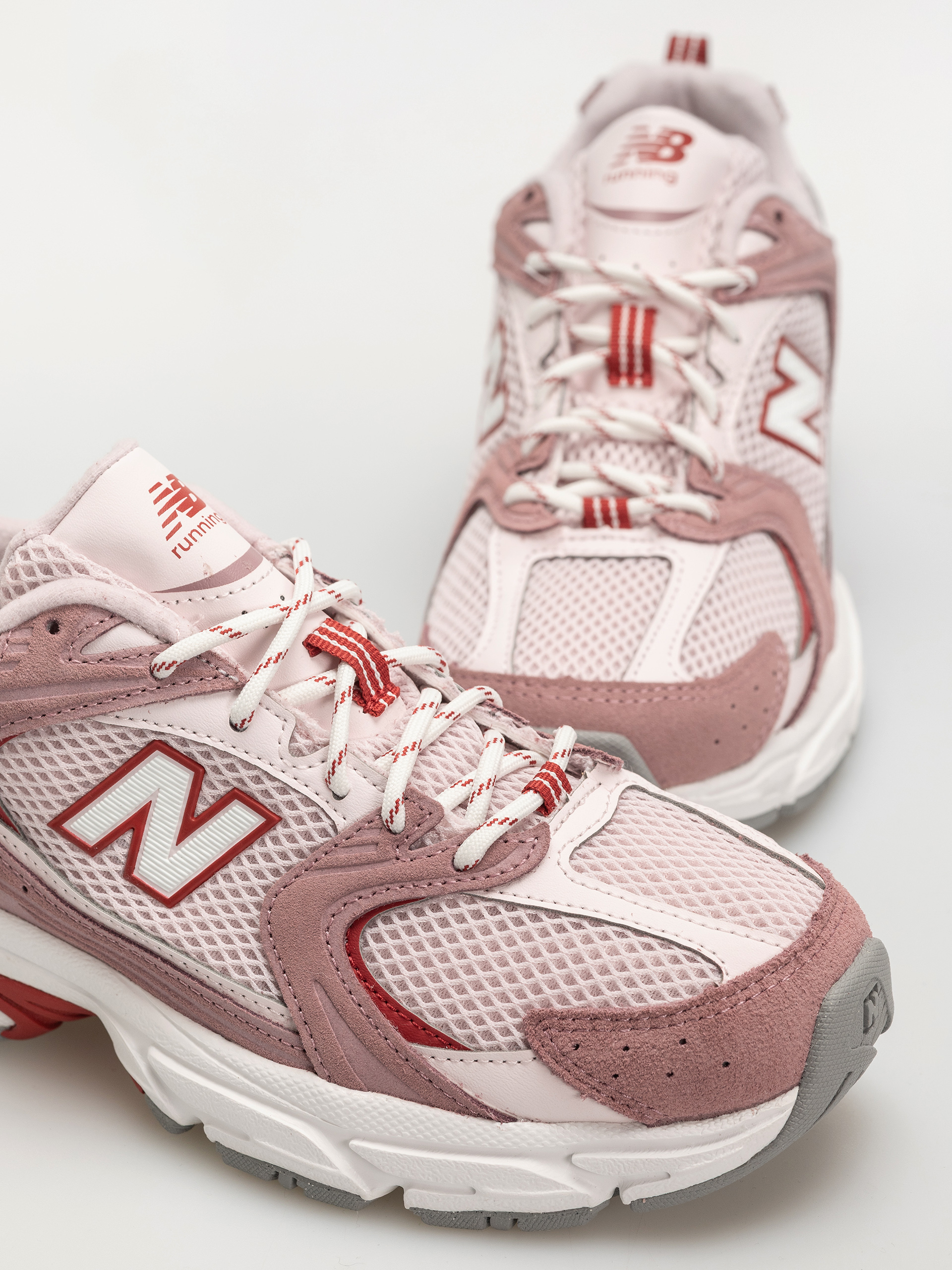 Обувки New Balance 530 (rosewood/pink salt/shadow red)
