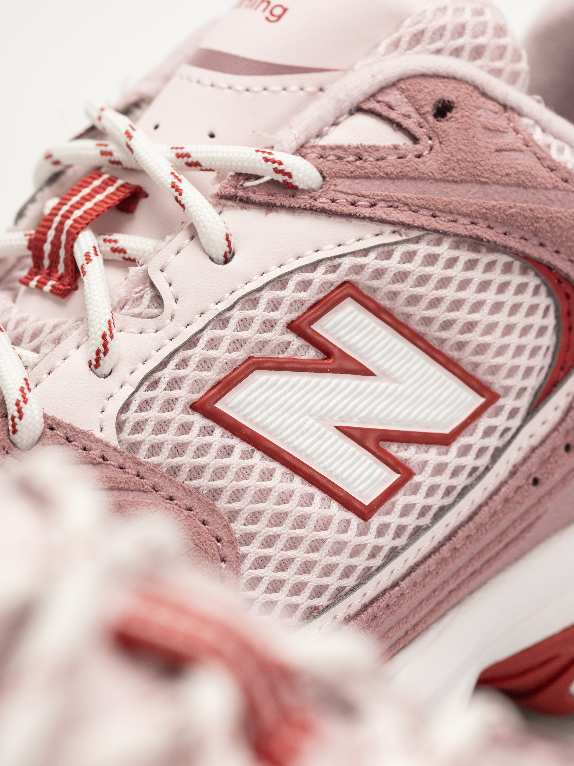 Обувки New Balance 530 (rosewood/pink salt/shadow red)