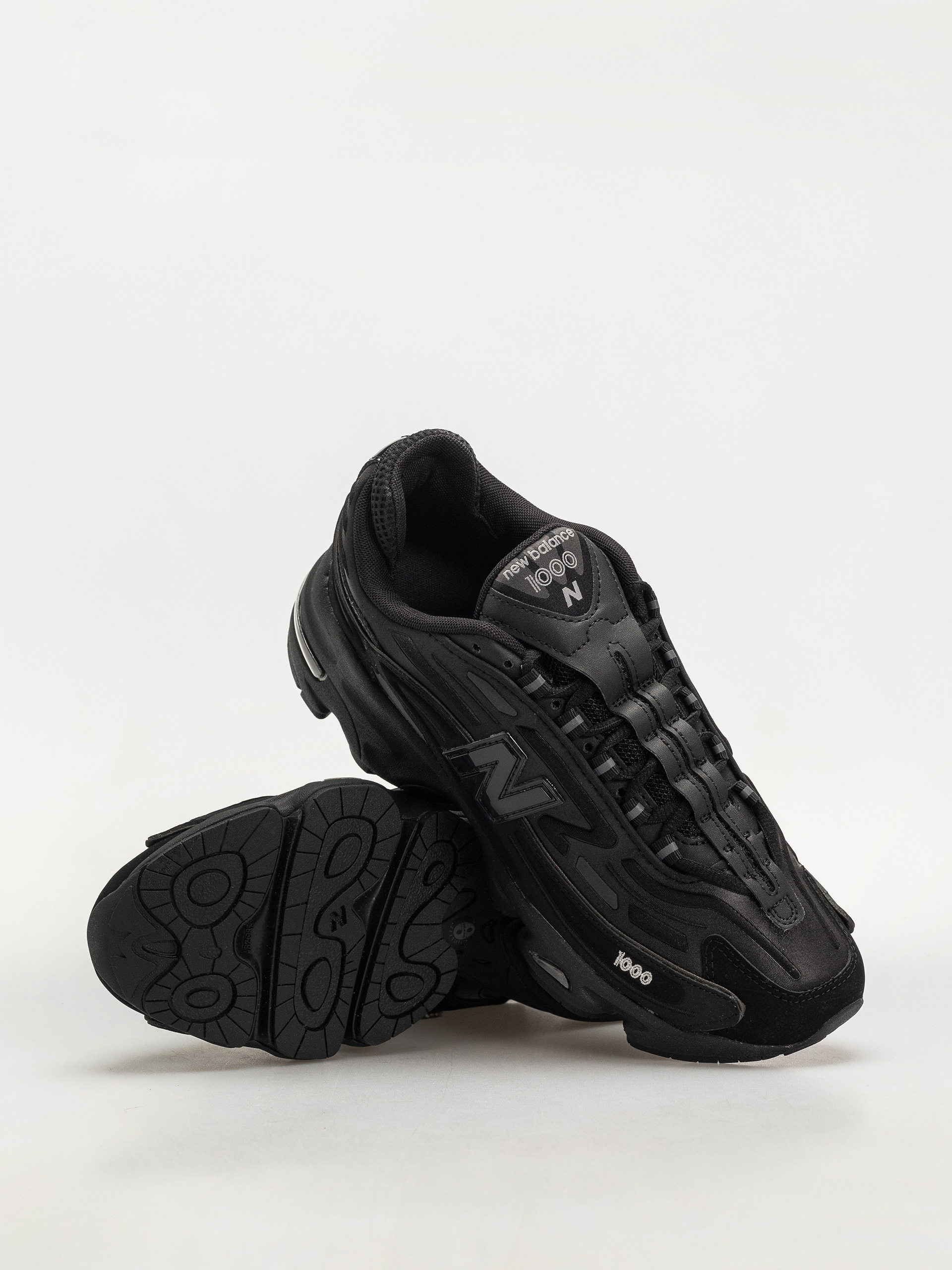 Обувки New Balance 1000 (black/black metallic/light gold metallic b)