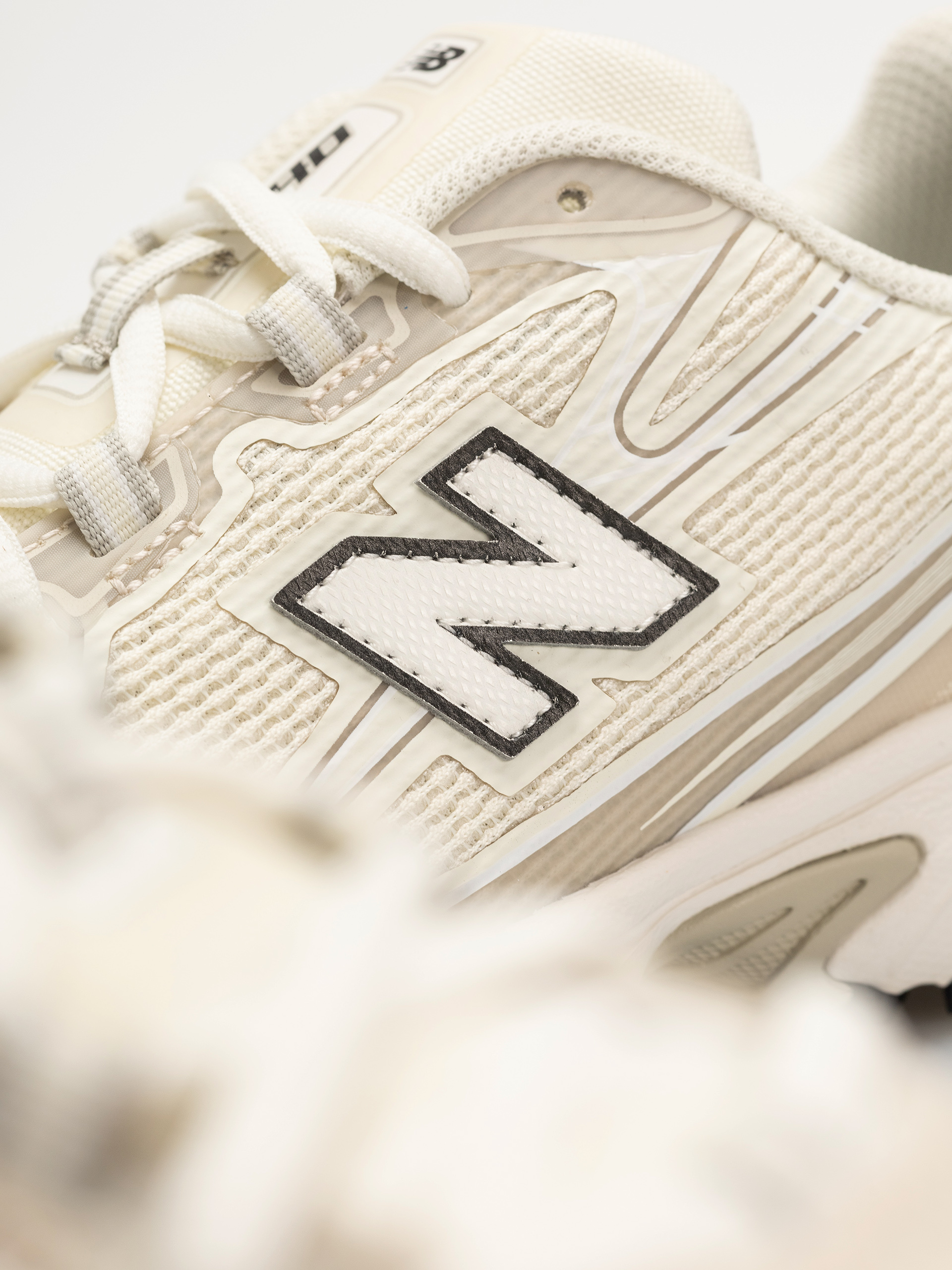 Обувки New Balance 740 (shipyard/angora)