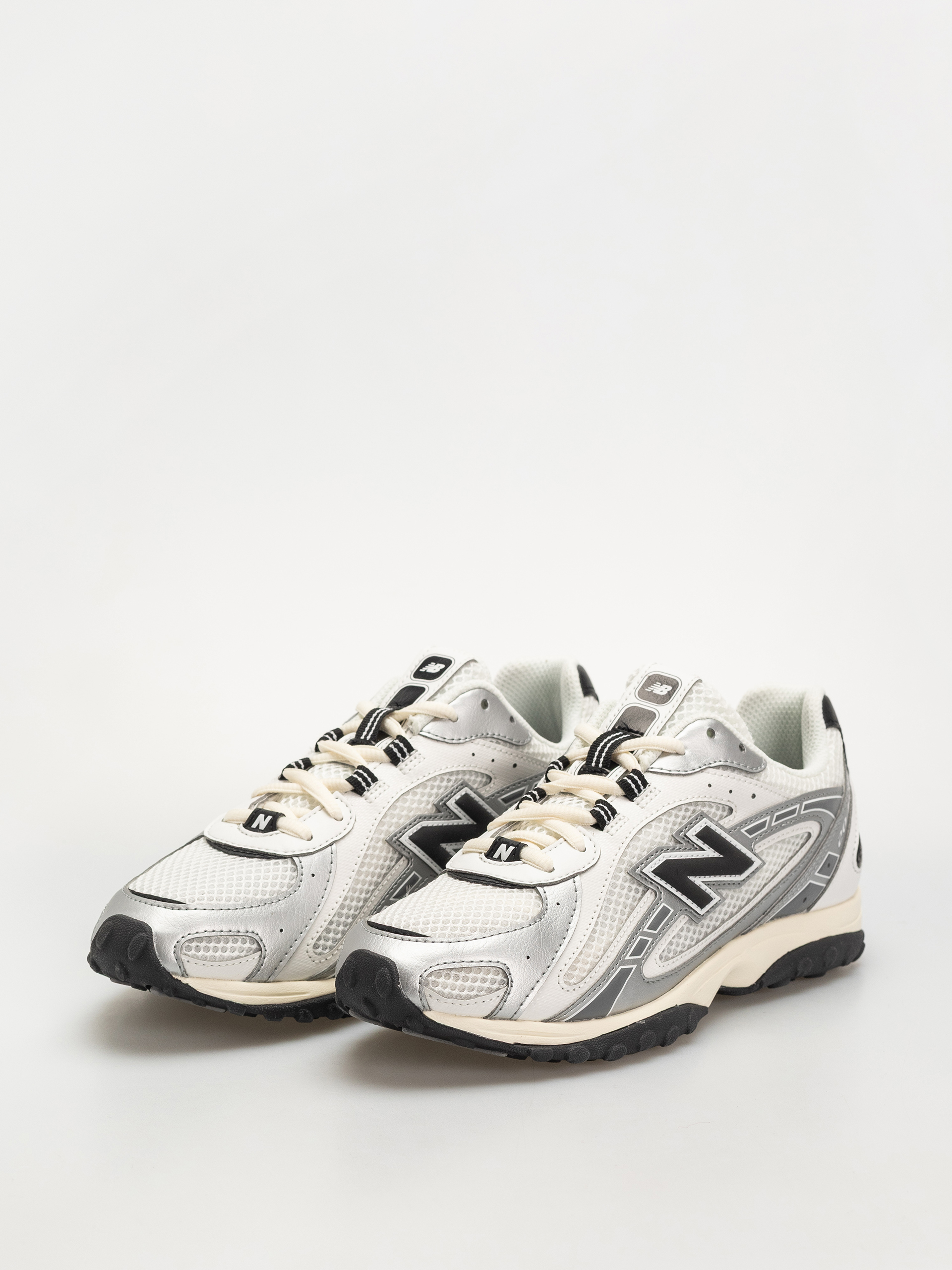 Обувки New Balance 204 (silver metallic/black swd)
