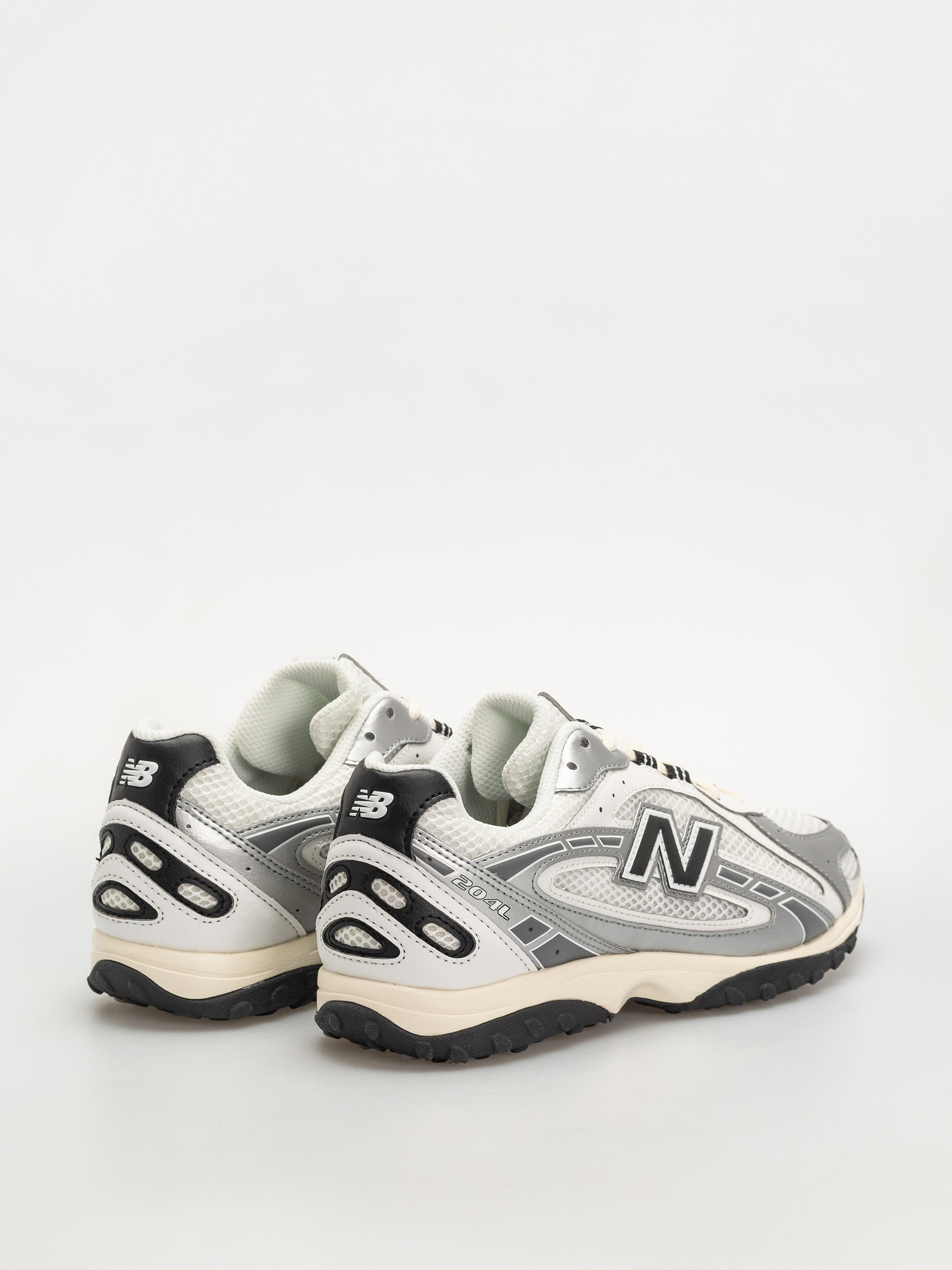 Обувки New Balance 204 (silver metallic/black swd)