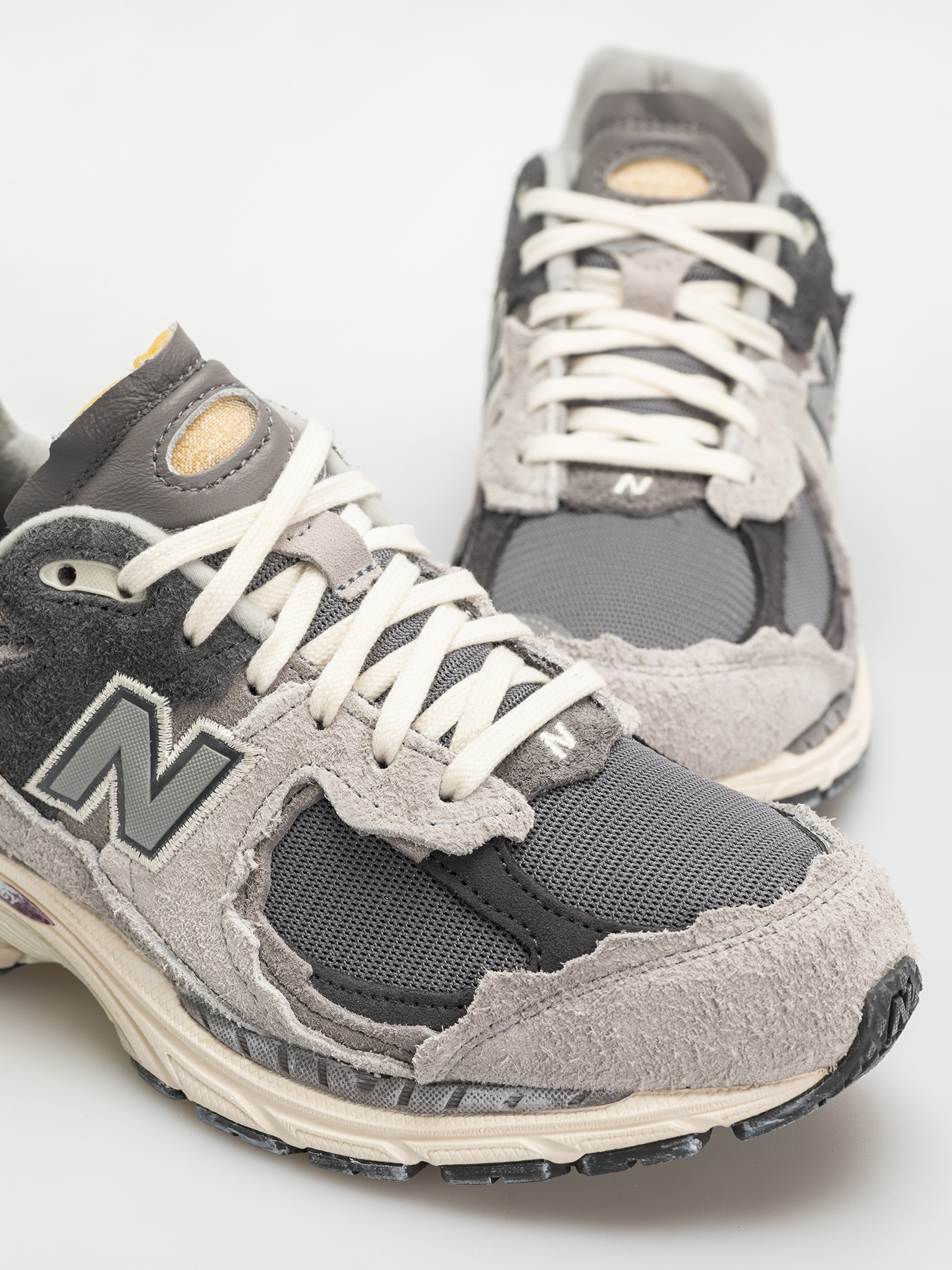 Обувки New Balance 2002 (grey)
