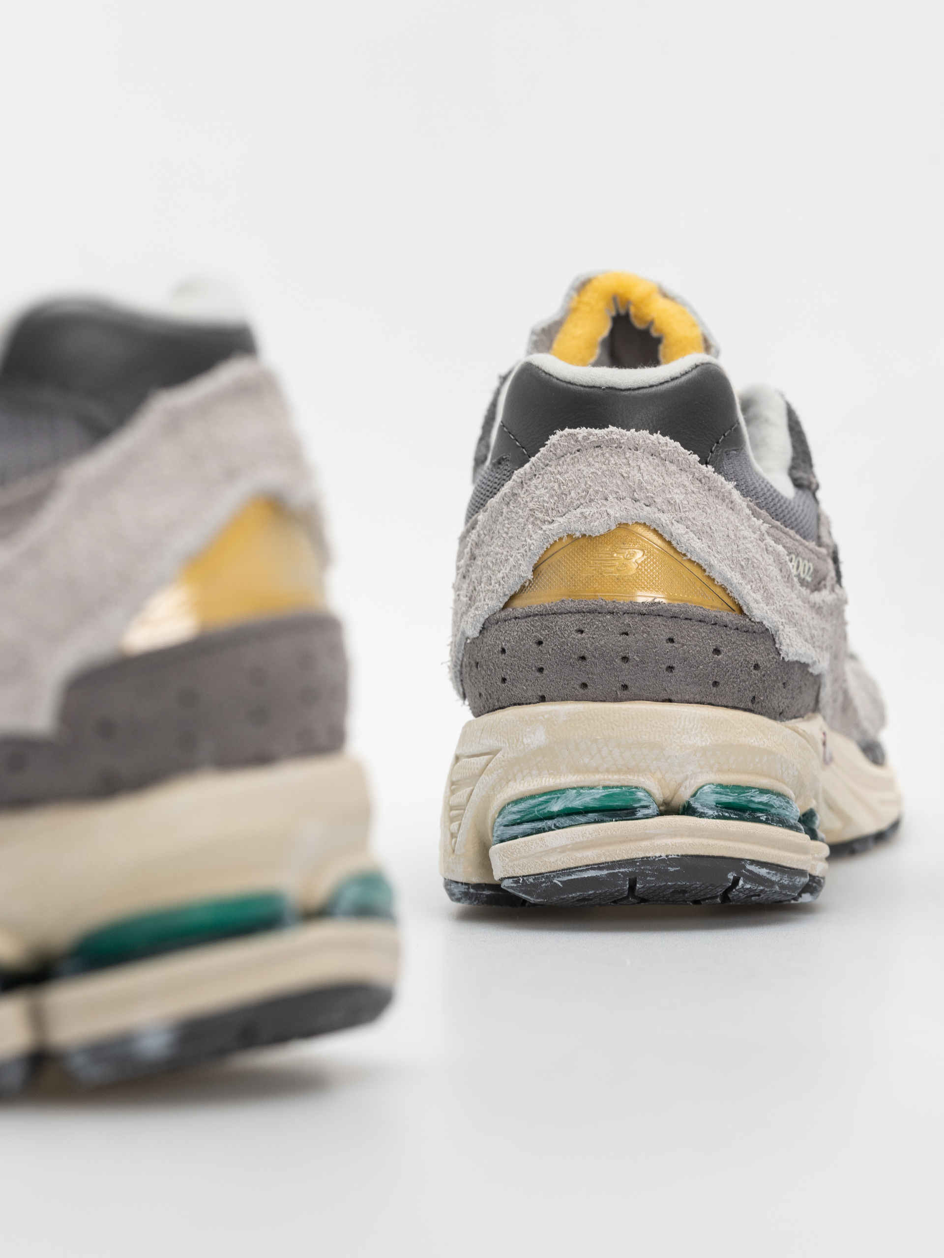 Обувки New Balance 2002 (grey)