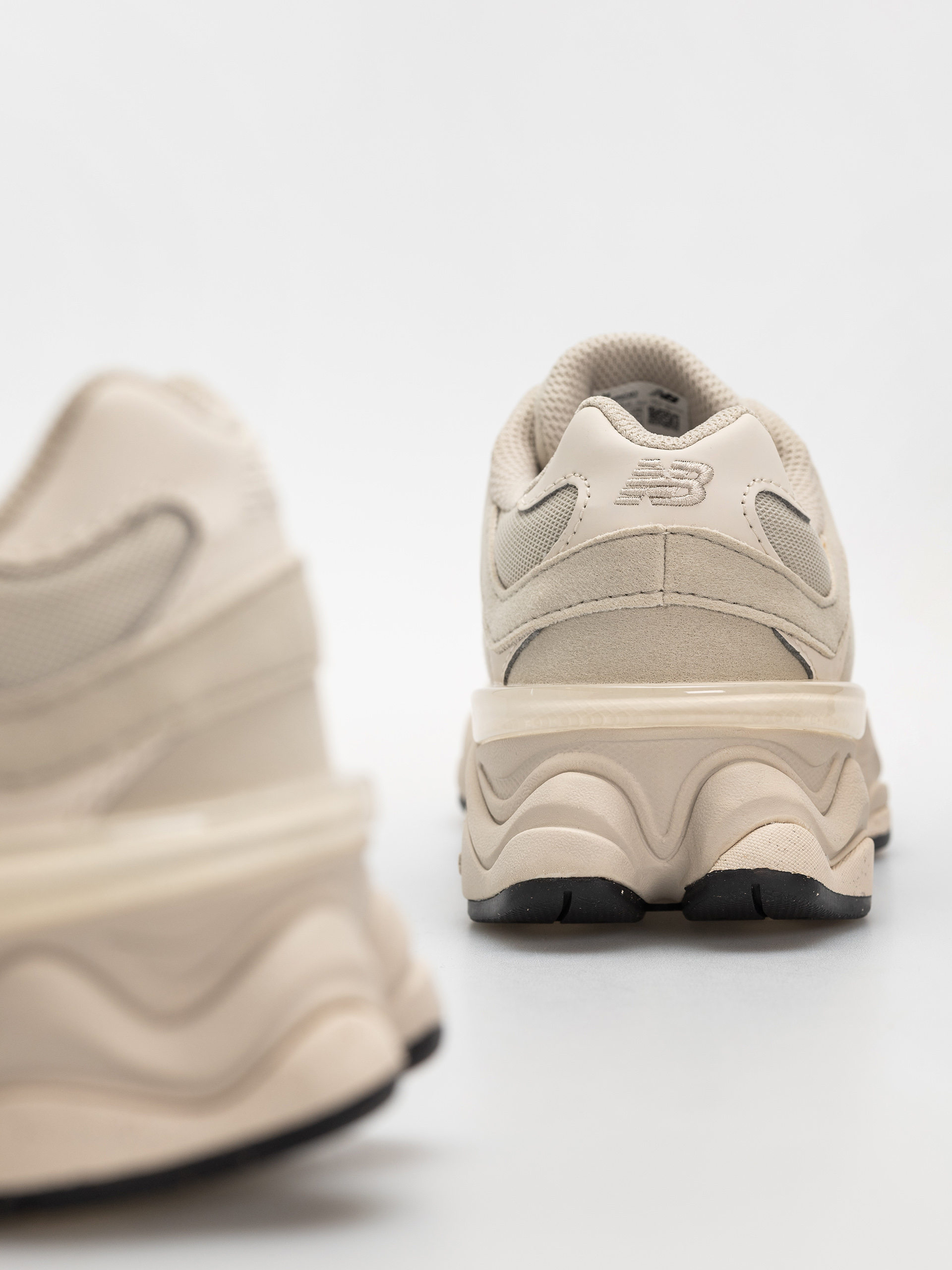 Обувки New Balance 9060 JR (shipyard/linen)