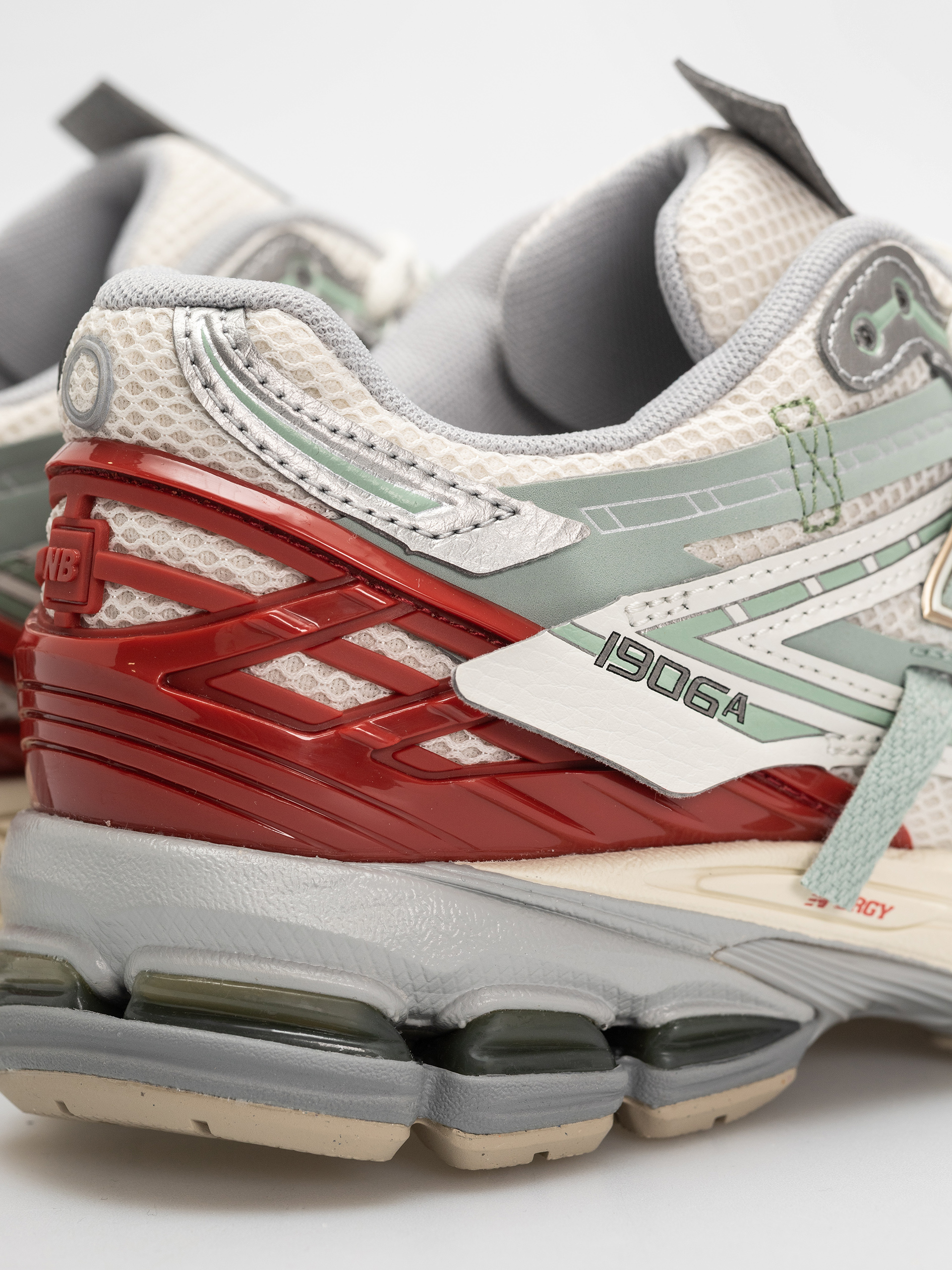 Обувки New Balance 1906 (sea salt/lone star grey)