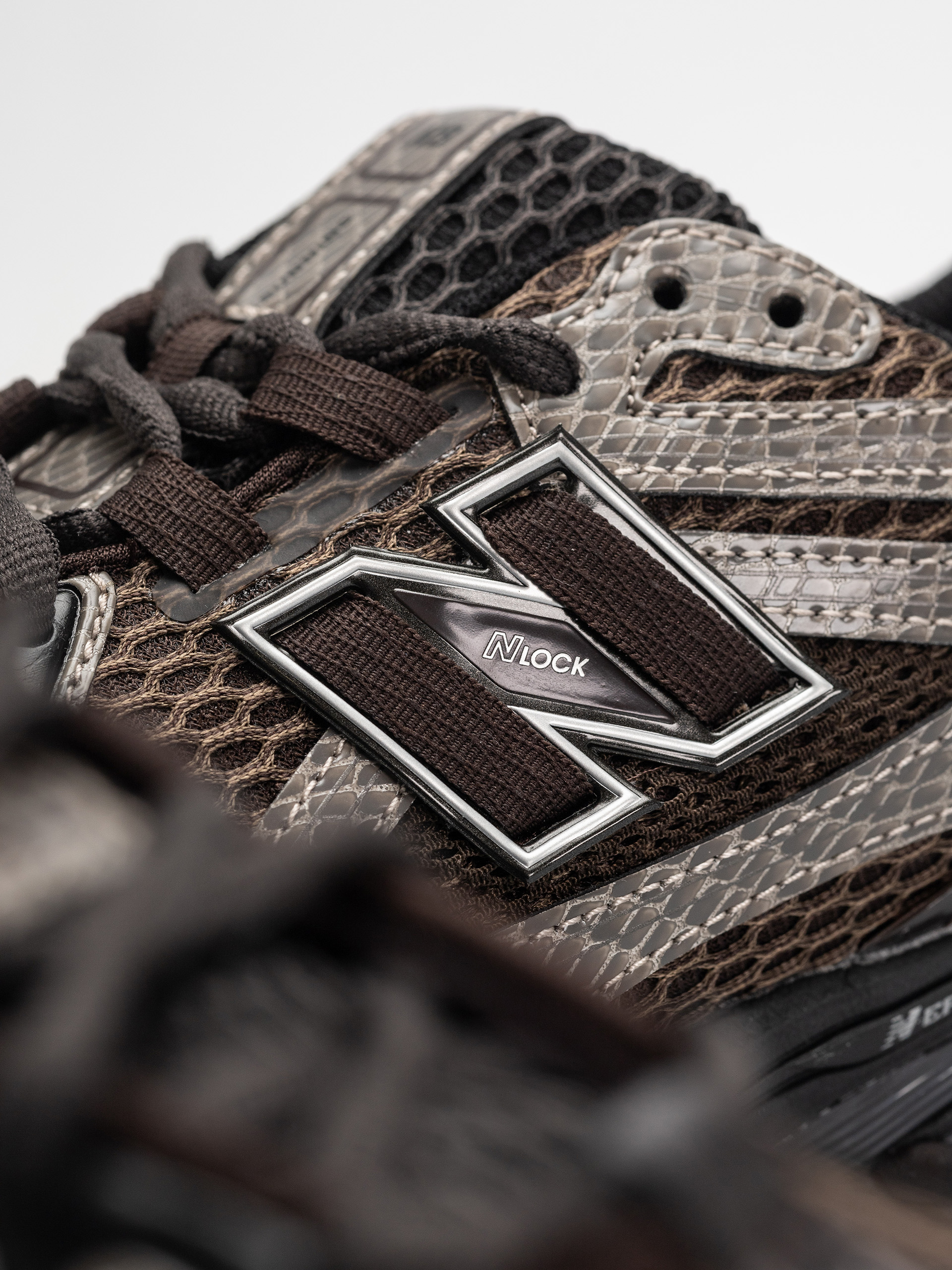 Обувки New Balance 1906 (thunder brown/black)