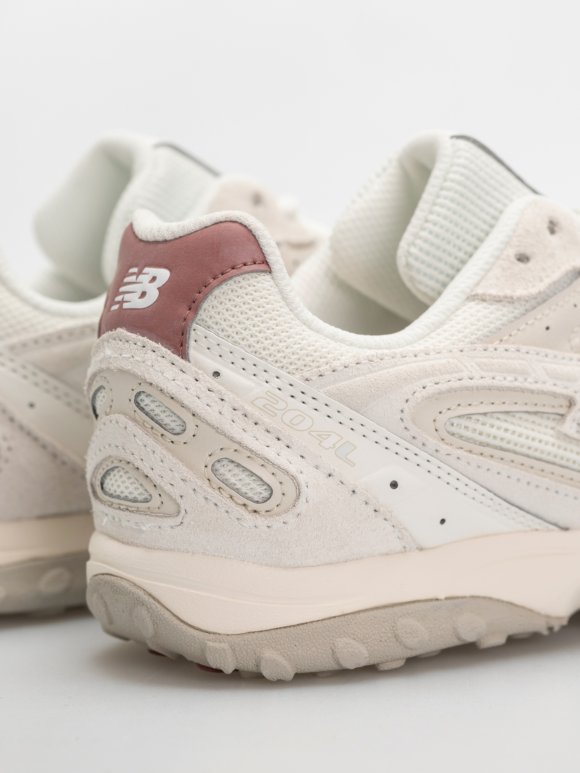 Обувки New Balance 204 (sea salt/red rock)