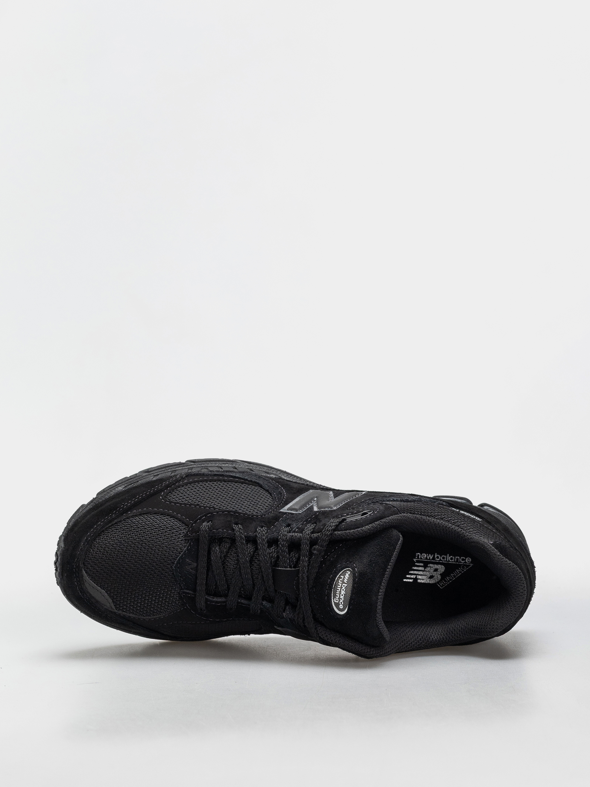 Обувки New Balance 2002 (black/black metallic)